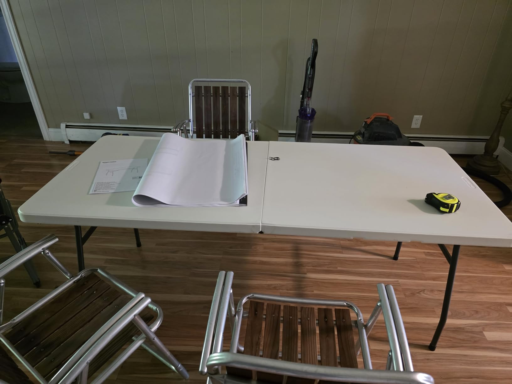 Amazon Basics Heavy Duty Portable Folding Table, 6 ft, Indoor & Outdoor, Fold-in-Half Design with Carrying Handle, White customer photo 2