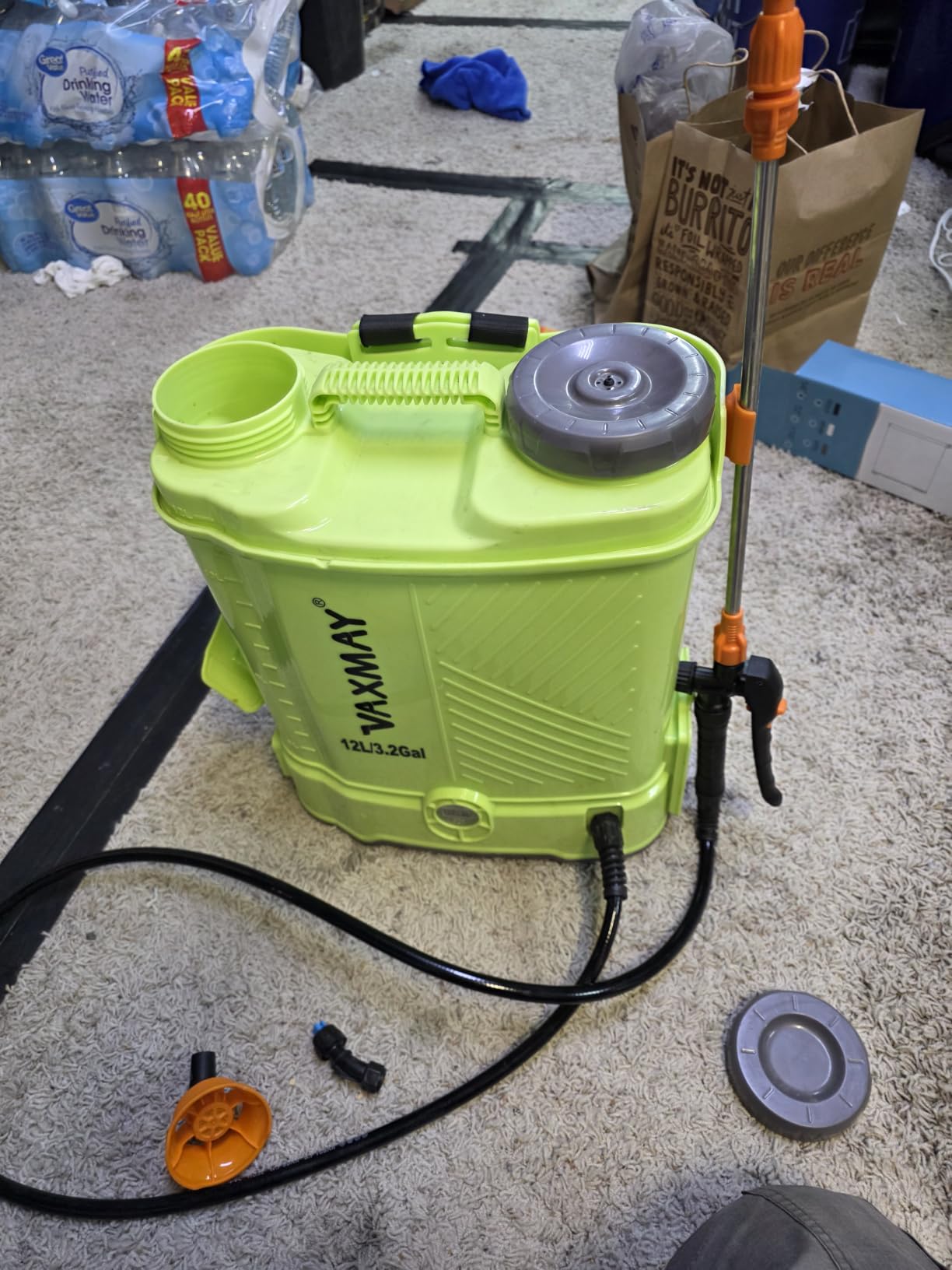 Battery Powered Backpack Sprayer 4 Gallon, VAXMAY 100 PSI Electric Garden Sprayer Works with Makita 18V Battery, Weed Yard Sprayer with Telescopic Wand, 5 Nozzles, 2.6 Ah Battery & Charger Included customer photo 1