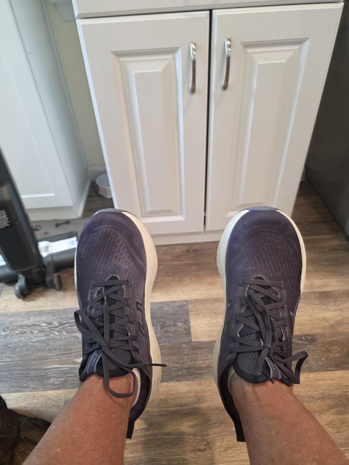 ASICS Men's Gel-Nimbus 27 Running Shoes customer photo 2