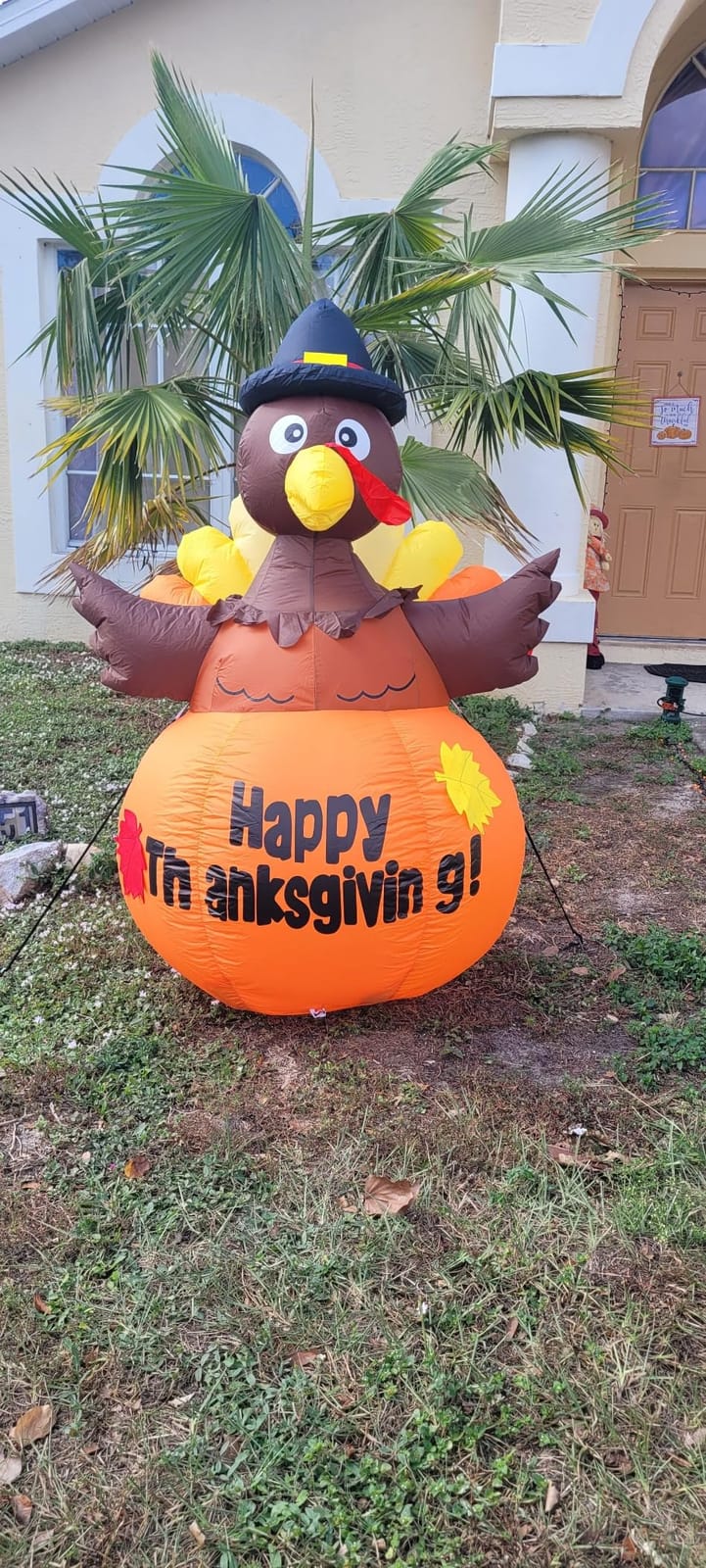 GOOSH 5.2 FT Thanksgiving Inflatables Turkeys Outdoor Decorations Blow Up Sitting on Pumpkin with Built-in LEDs for Thanksgiving Indoor Outdoor Yard Lawn Garden Decorations customer photo 1