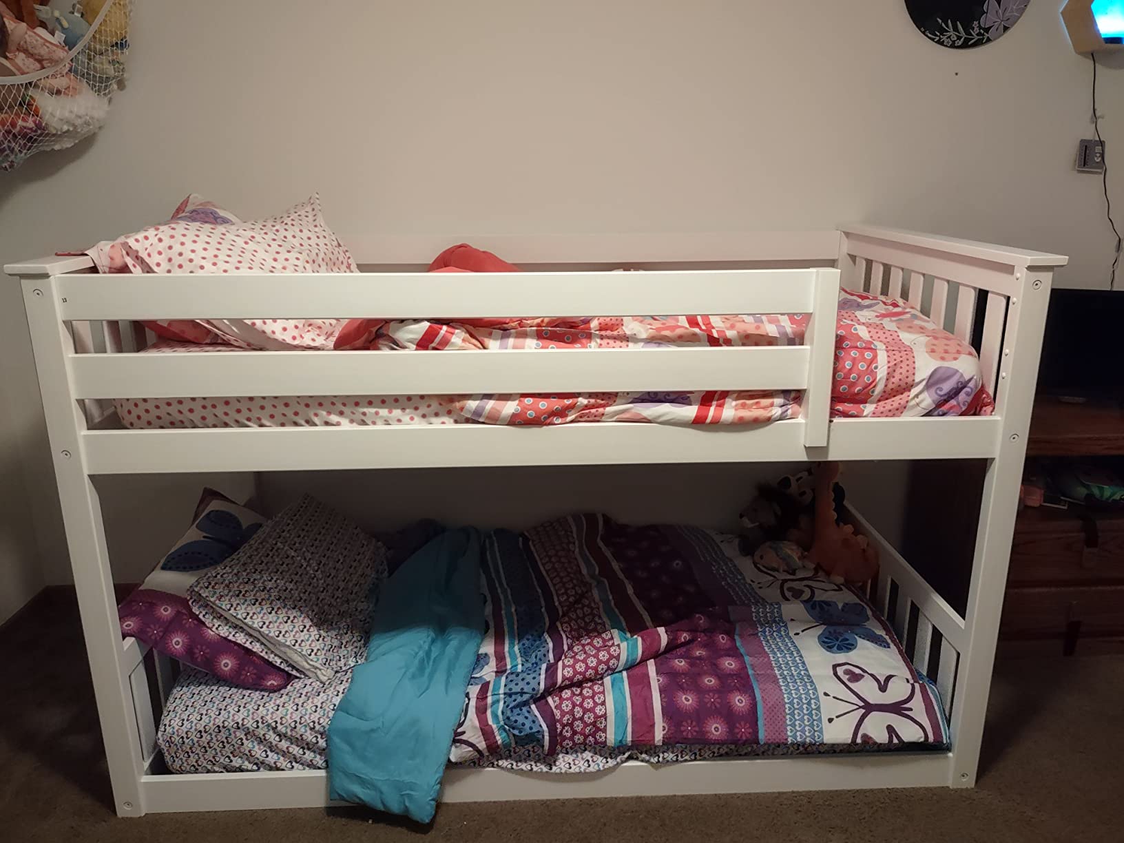 Max & Lily Fundamental Twin Low Bunk Bed, Kids Solid Wood Modern Bed Frame with Strong Wooden Slats, Non-Toxic Finishes, High Weight Capacity, Pecan customer photo 2