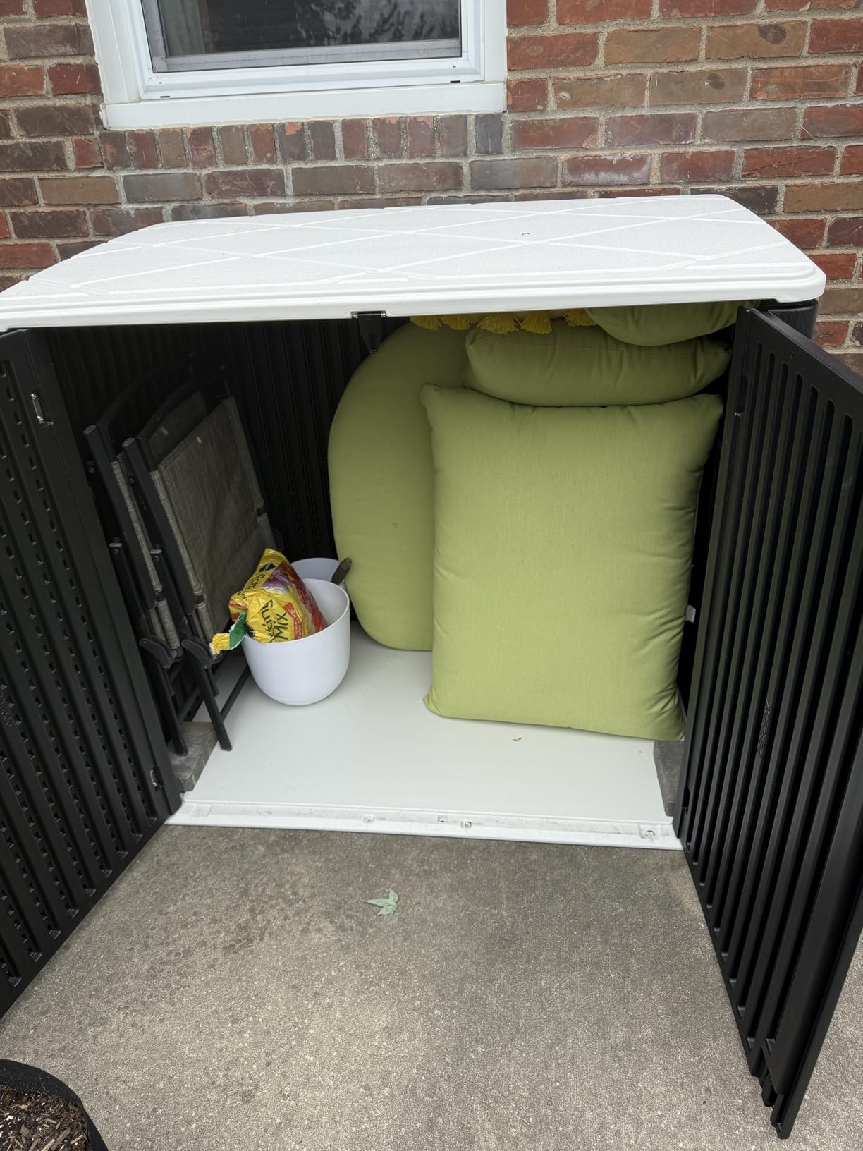 KINYING Larger Outdoor Storage Shed Weather Resistance, Resin Sheds & Outdoor Storage for Garden, Patios, Backyards, 48 Cu.Ft Tool Shed for Garbage Cans, Lawn Mower, Garden Tools, Black customer photo 2