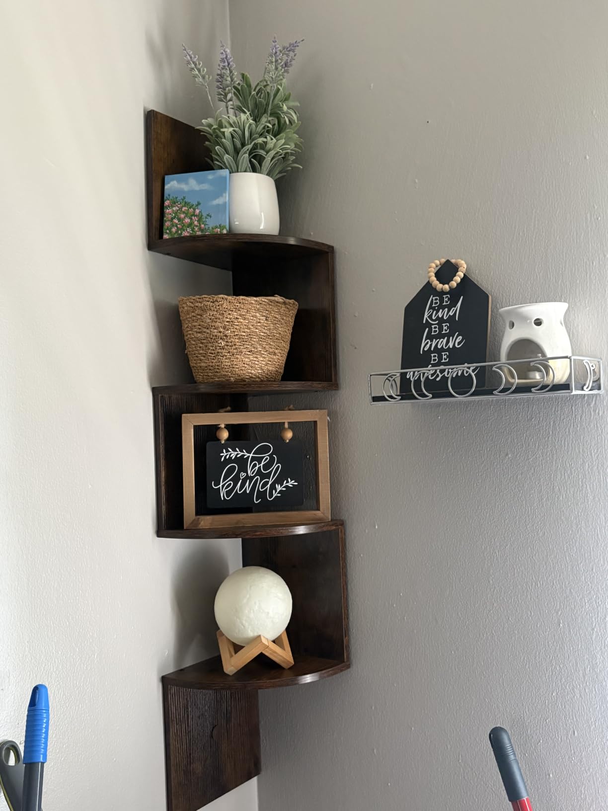HOOBRO Corner Shelf Wall-Mounted, Set of 2 Floating Corner Shelves for Wall, 4-Tier Corner Bookshelves for Living Room, Bedroom, Bathroom, Home Office, Rustic Brown BF25BJP201 customer photo 1