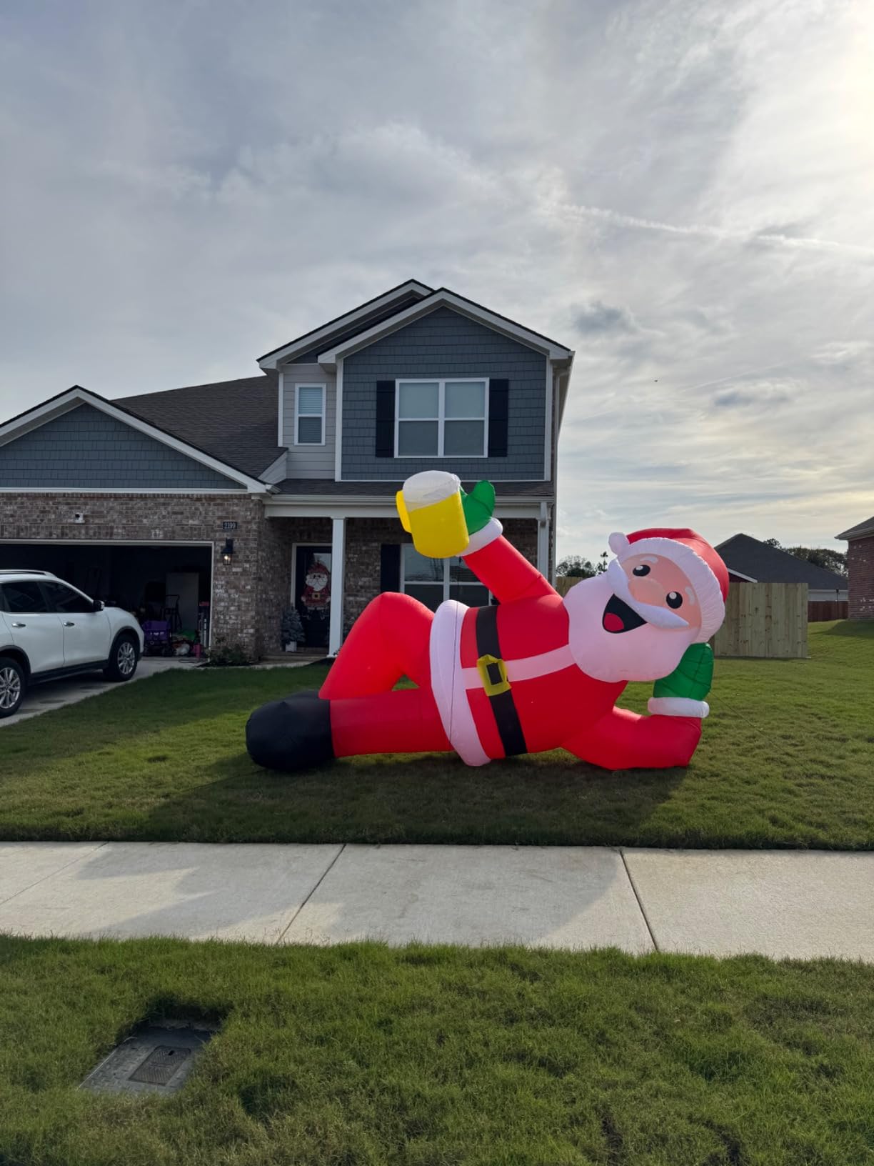 EAONE 12FT Christmas Inflatable Outdoor Decoration, Christmas Blow Ups Yard Decorations Giant Inflatable Santa Claus Lying Flat with Built-in LED Lights customer photo 1