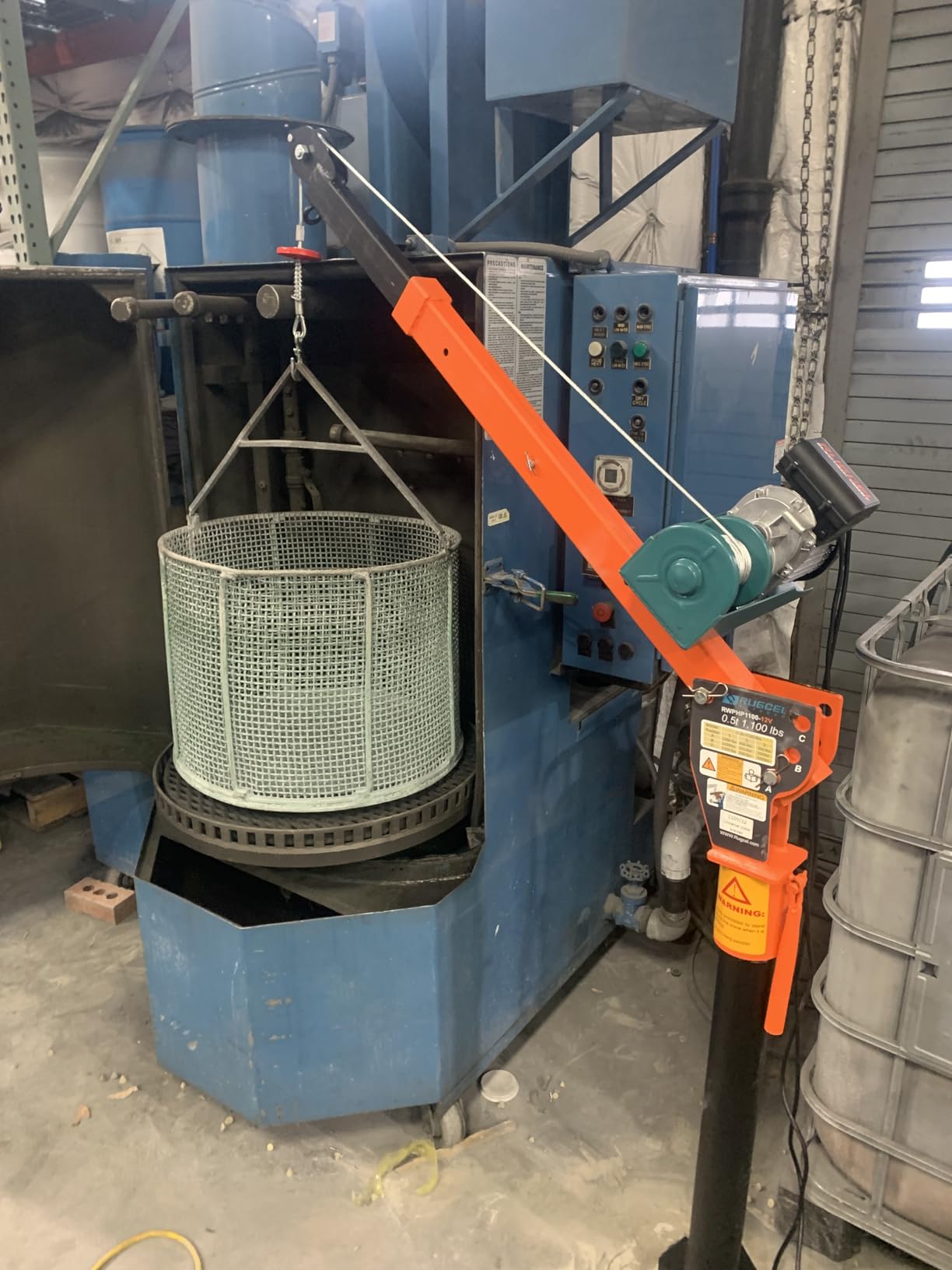 Folding Dismountable Household Jib Crane Truck - 1100lb Capacity 110V Electric Hoist, 880lb Pulling Force for Factories, Warehouses, Construction & Building, Orange customer photo 1