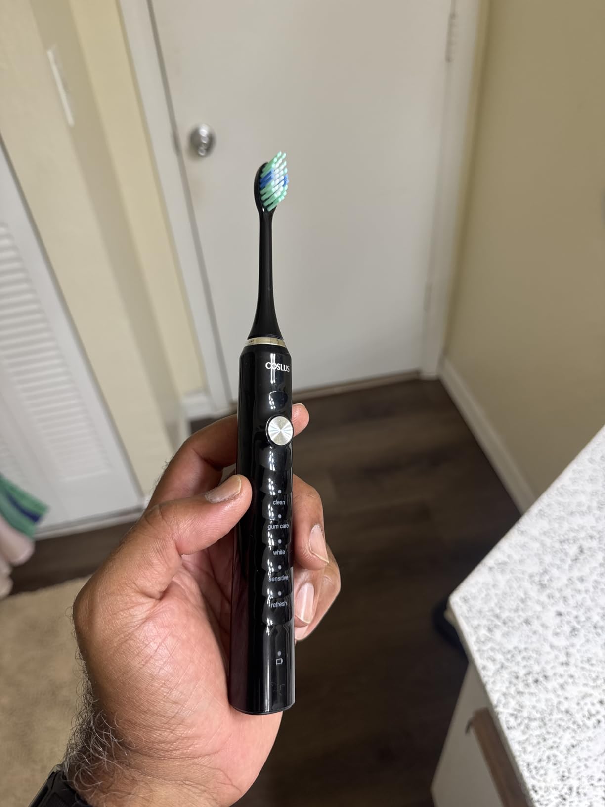 COSLUS C40 Sonic Electric Toothbrush for Adults, 47000VPM for Deep Cleaning | Portable Travel Case - 5 Modes for Sensitive Teeth & Brace, Wireless Charging, 6 Brush Heads for Family, Black, 1PC customer photo 2