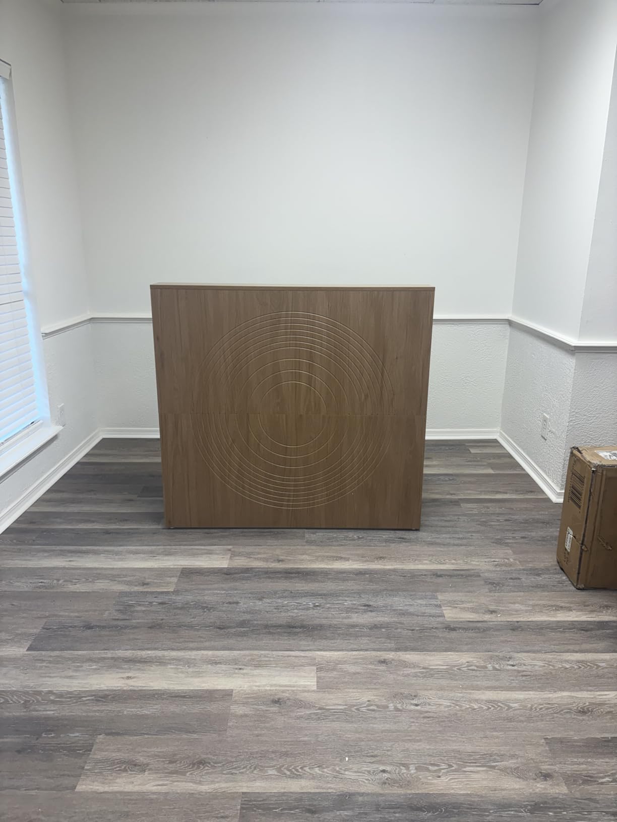 Tribesigns Reception Desk with Counter, Modern Front Desk Reception Room Table with Cable Grommet, 47 inch Retail Counter for Checkout, Lobby, Beauty Salon, Home Office Desk, Walnut customer photo 2