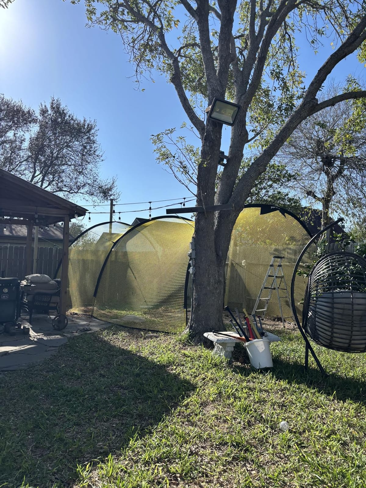 Portable 22ft x 12ft x 8ft Baseball & Softball Batting Cage with Pitching Machine Hole, 3ply 1.25'' Yellow Netting, Secure Steel Poles, 12.7MM Fibreglass Poles, Carry Bag Included customer photo 2
