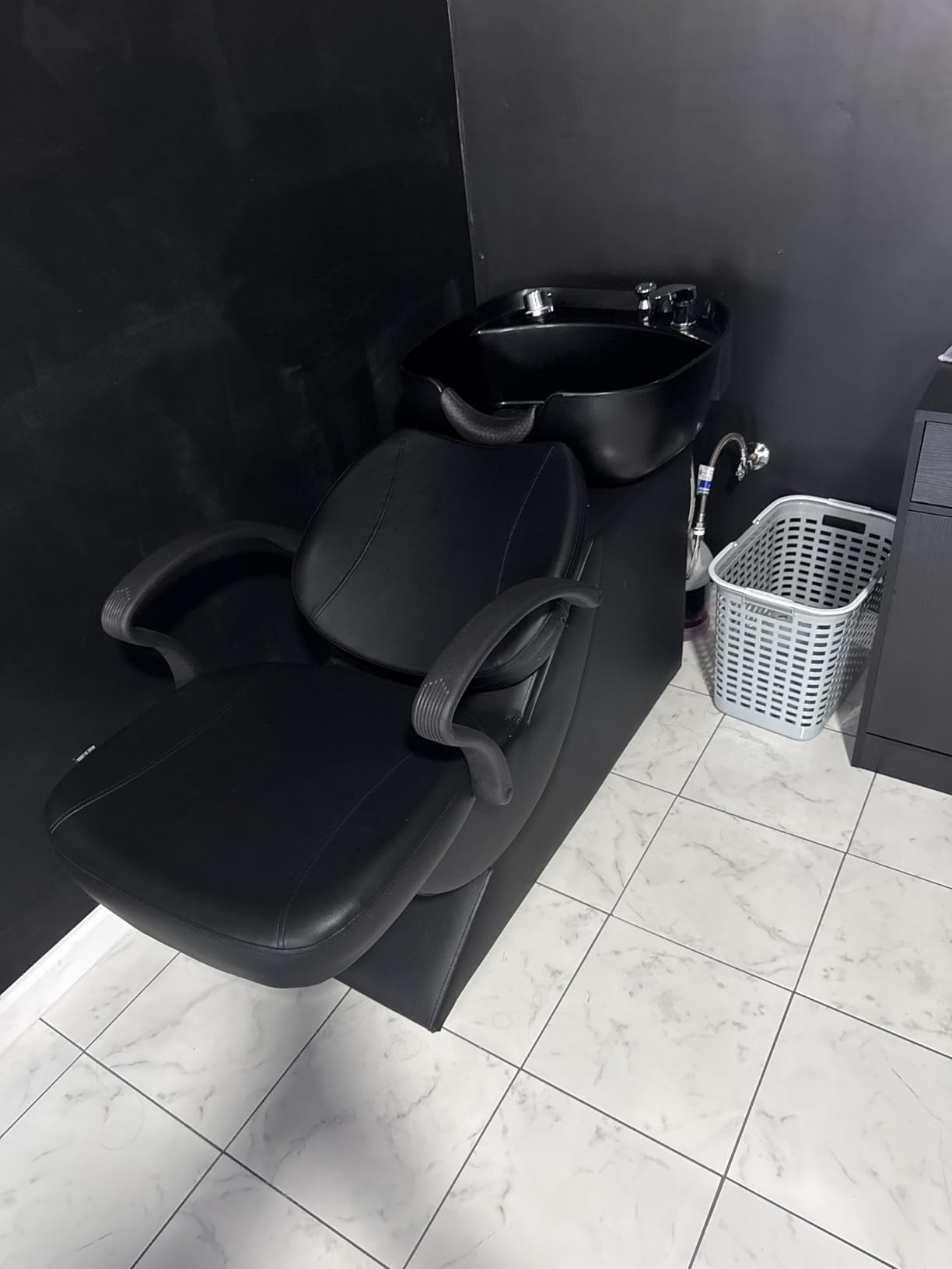 Shampoo Bowl and Chair Set, Backwash Shampoo Sink Chair | 7.87'' Deep ABS Basin | Neck Rest | PU Leather | 450lbs Capacity | Side Storage | Ideal for Barbershop Spa Home Studio customer photo 1