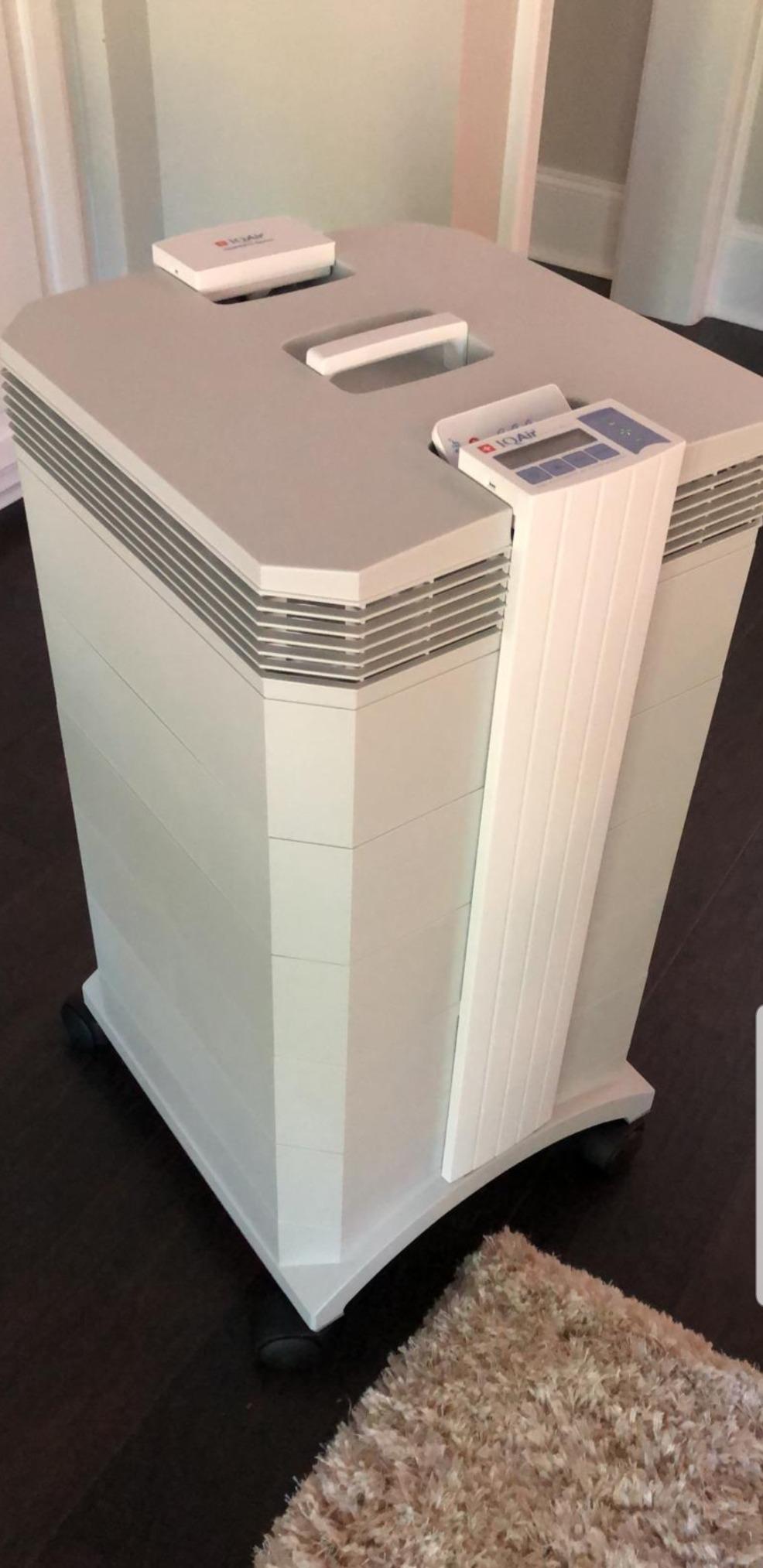IQAir HealthPro Plus XE Air Purifier HyperHEPA WiFi, Large Rooms 1125 sq ft customer photo 1