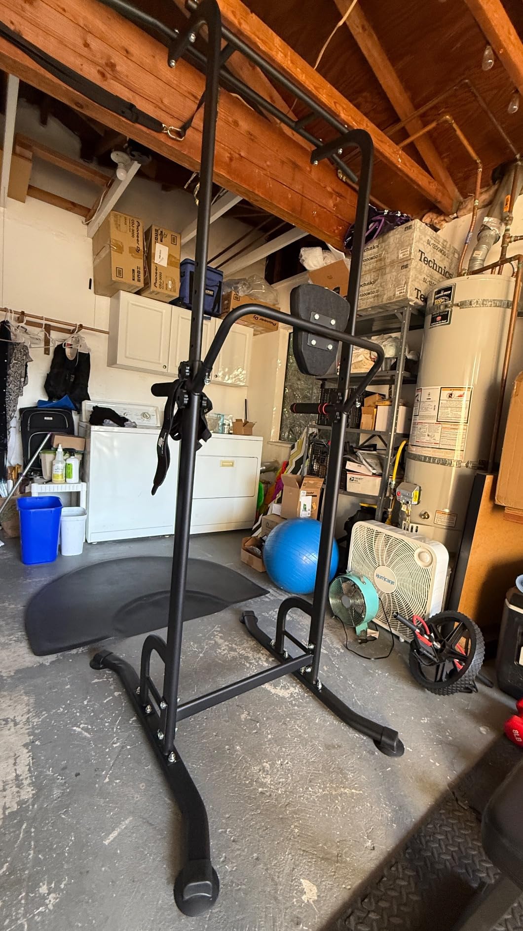 BangTong&Li Power Tower, Pull Up Bar Dip Station/Stand for Home Gym Strength Training Workout Equipment customer photo 1