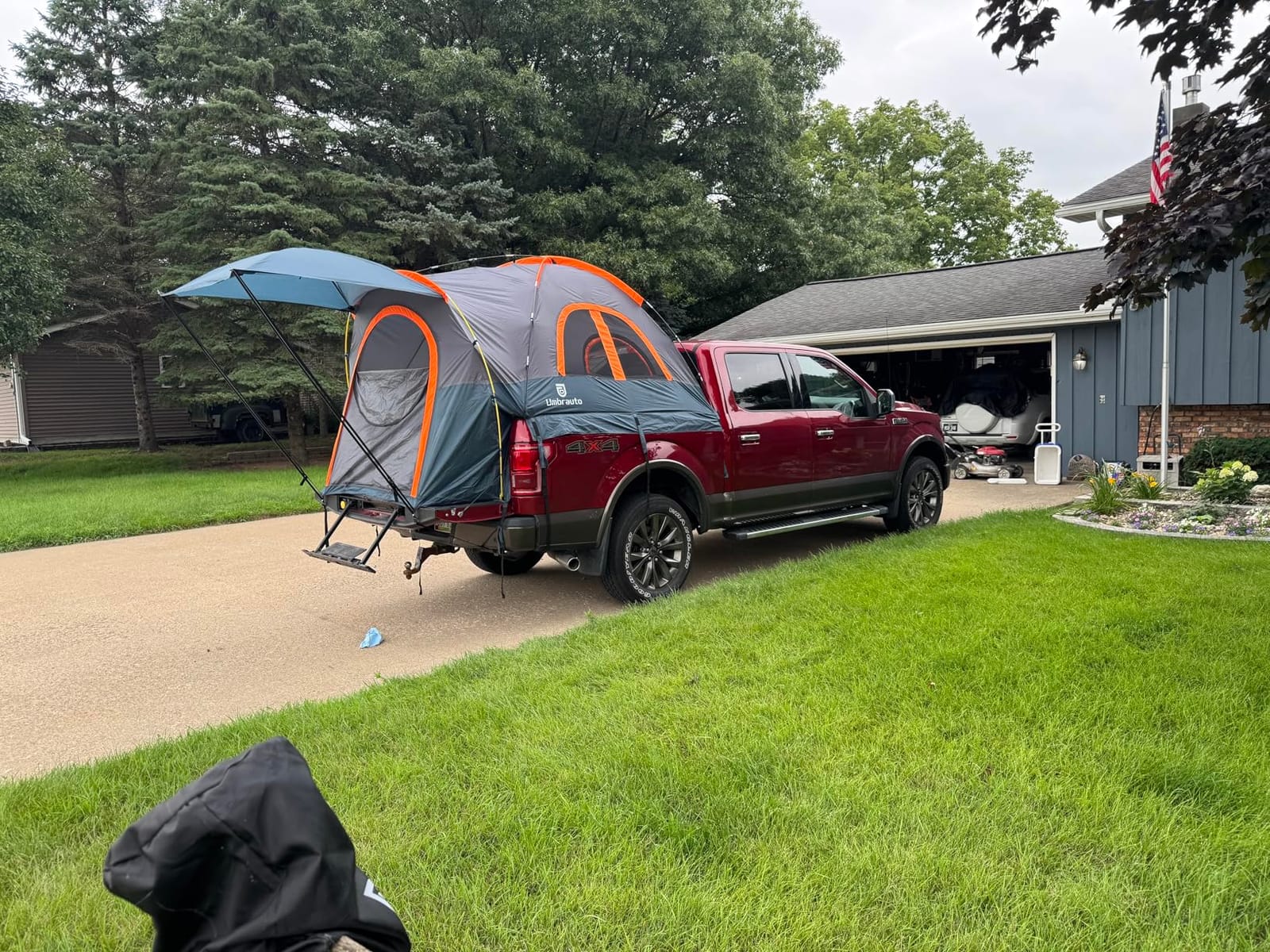Truck Bed Tent with Awning: 5.5-5.8FT PU3000mm Waterproof Tailgate Pickup Truck Tents, Easy Set-up for 2 Person, Fits Full Size Short Bed, Chevy, Dodge, Ford, GMC, Green customer photo 1