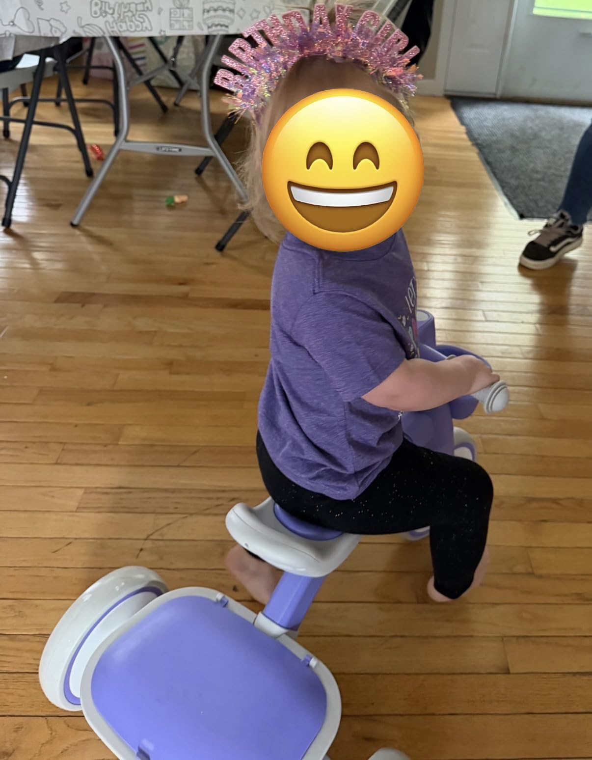 SEREED Colorful Lighting Toddler Tricycle Gift Toy for Ages 2-5 Boys Girls | Easy Snap Assembly,Lighting Wheels,Lightweight Sturdy Frame,Adjustable Seat & Handlebar,Detachable Baskets customer photo 2