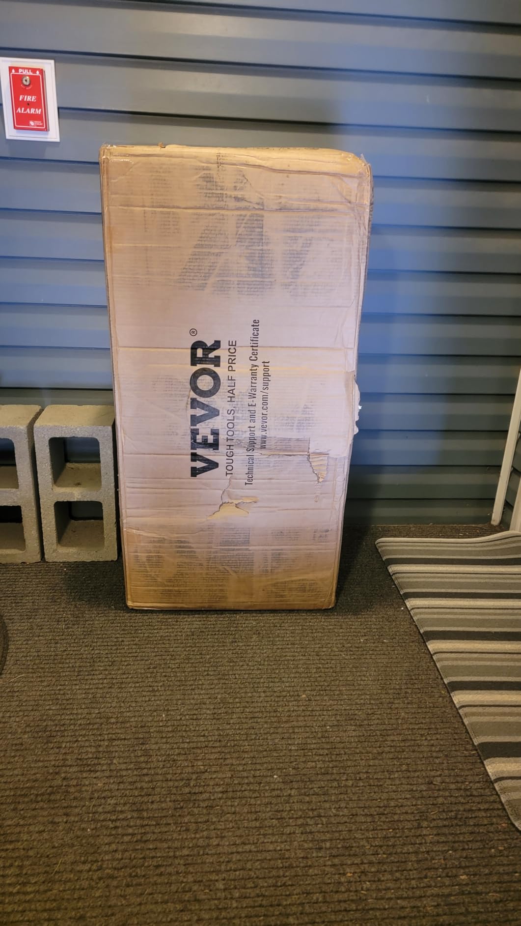 VEVOR 28 Gallon Vacuum Sand Blaster, Dustless Sandblaster with Built-in 1200W Vacuum System for Dust Control and Abrasive Recycle, 60-110 PSI Heavy Duty Dustless Blasting Machine customer photo 2