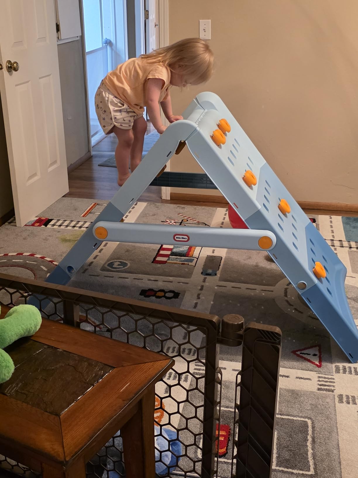 Little Tikes Campin' & Climb Wall, Active Play Climbing Wall and Tent, for Boys and Girls Ages 3+ Years customer photo 2