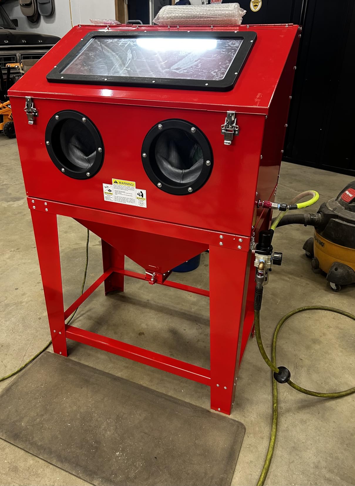 90 Gallon Sandblasting Cabinet, Red | 40-80PSI, Glass Viewing Windows, LED Light, 4 Nozzles & Blasting Gun, For Paint & Rust Removal customer photo 2