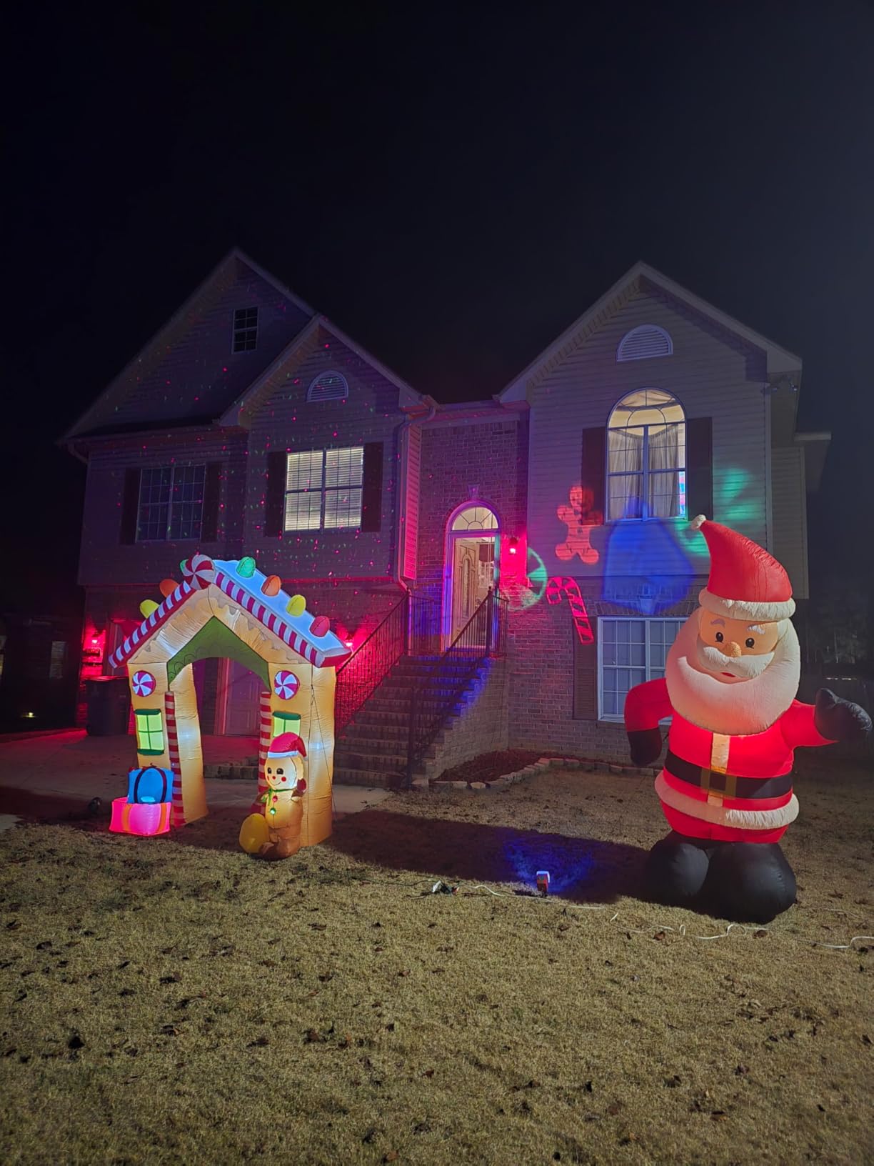 FunFanso 9 FT Christmas Inflatables Archway Outdoor Decorations, Gingerbread Man House Arch Blow Up Yard Decoration with Colorful Gift Boxes, Built-in LED Lights for Garden Porch Xmas Party Decor customer photo 2