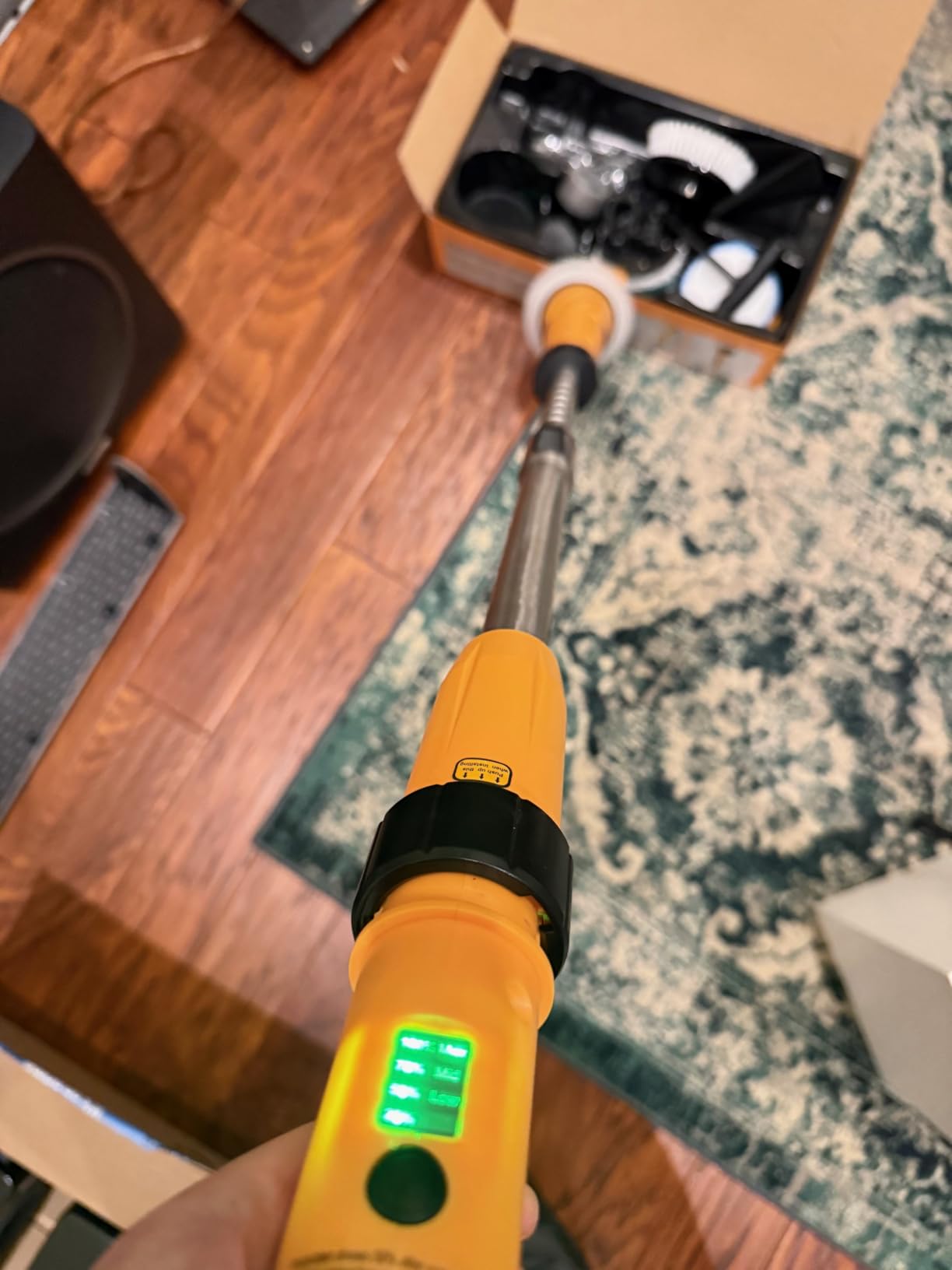 Qimedo Electric Spin Scrubber Q3, 6000mAh, Extra-Large Brush Head, 1200RPM Floor Scrubber Machine with Long Handle customer photo 1