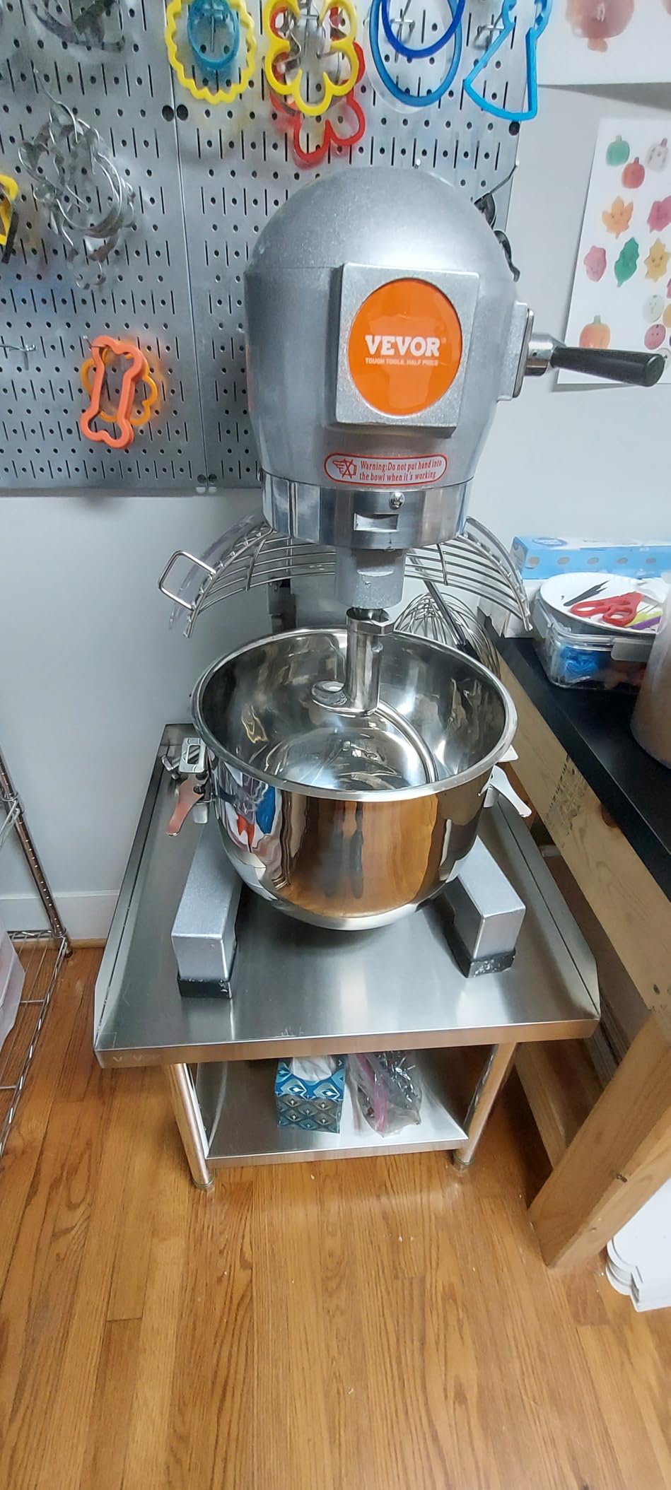 VEVOR Commercial Food Mixer 20Qt, Commercial Mixer with 3 Adjustable Speeds, 1100W Dough Mixer, Commercial Stand Mixer with Stainless Steel Bowl customer photo 1