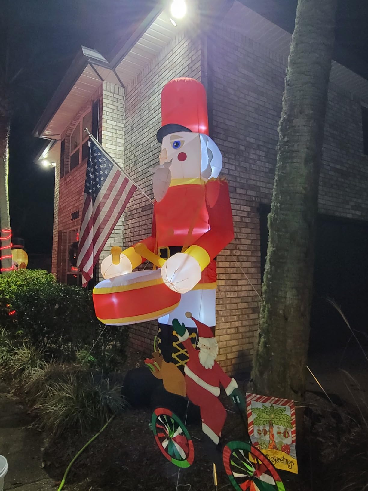 VCOKEN 12FT Christmas Inflatables Nutcracker Outdoor Decorations, Giant Christmas Inflatable with Big Bass, Built-in LEDs Inflatable Nutcracker Blow Ups customer photo 2