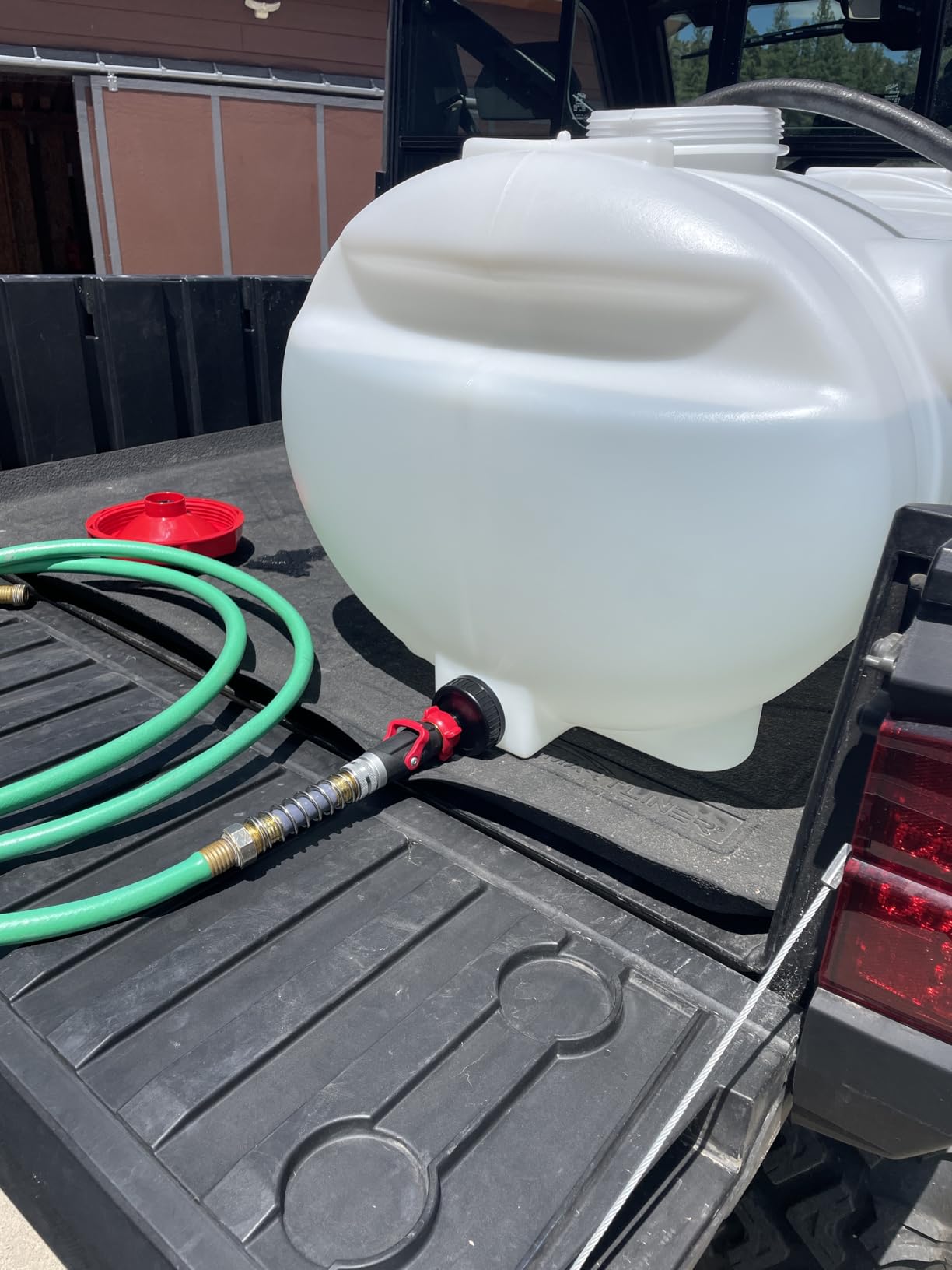 Chapin 97005: 25 Gallon Water Storage Tank, Utility Water Tank, Water Supply, for Farms, Acreage, Gardens, Orchards, Translucent White customer photo 2