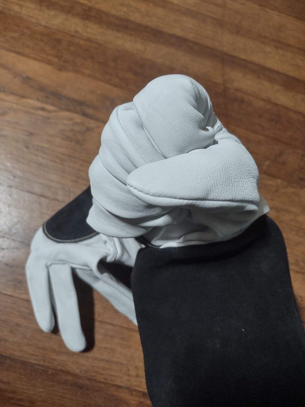 ARCCAPTAIN Soft Goat Grain TIG Welding Gloves, 4-Inch Extended Cuff, Medium | Soft Grain Leather / High Dexterity and Comfort / TIG Gloves with Reinforced Seams / for TIG Welding customer photo 1