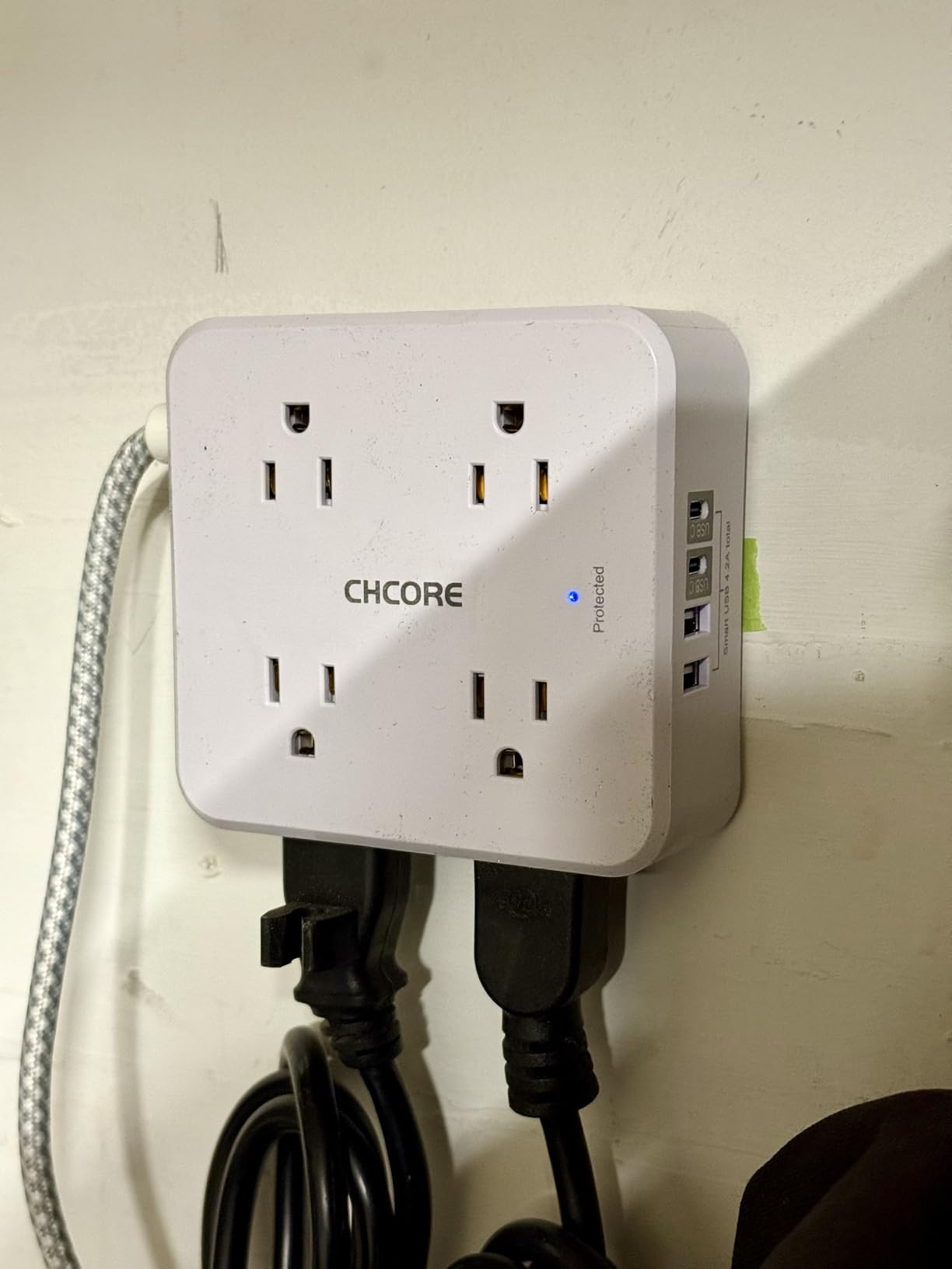 Surge Protector Power Strip - CHCORE 5Ft Braided Extension Cord with 8 Outlets with 4 USB (2 USB C) Charging Ports, Flat Plug Multi Plug Outlet Extender Charging Station for Home Office, ETL, White customer photo 2