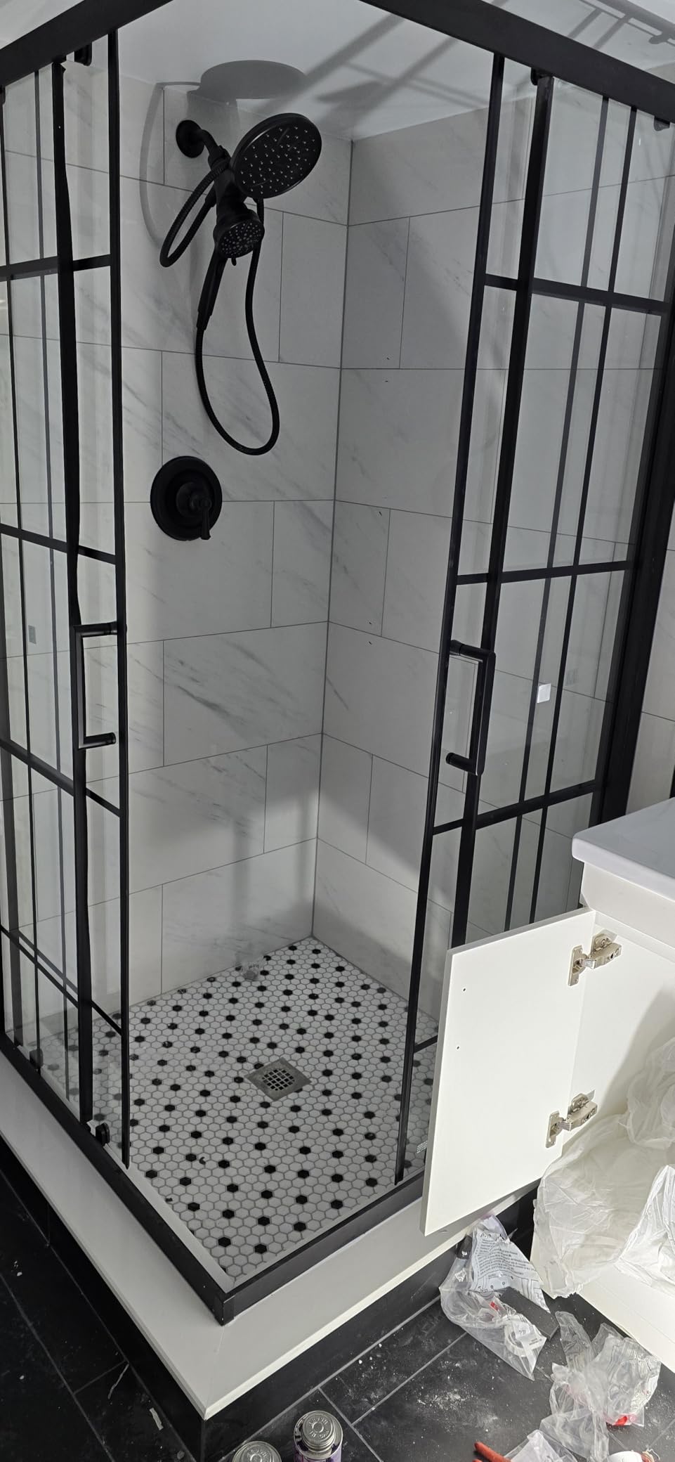 Corner Shower Enclosure 36 in.D x 36 in. W x 71 in. H, Double Sliding Shower Door with 1/4 in. Clear Tempered Glass, Black Framed Sliding Shower Enclosure (Shower Base Not Included) customer photo 1