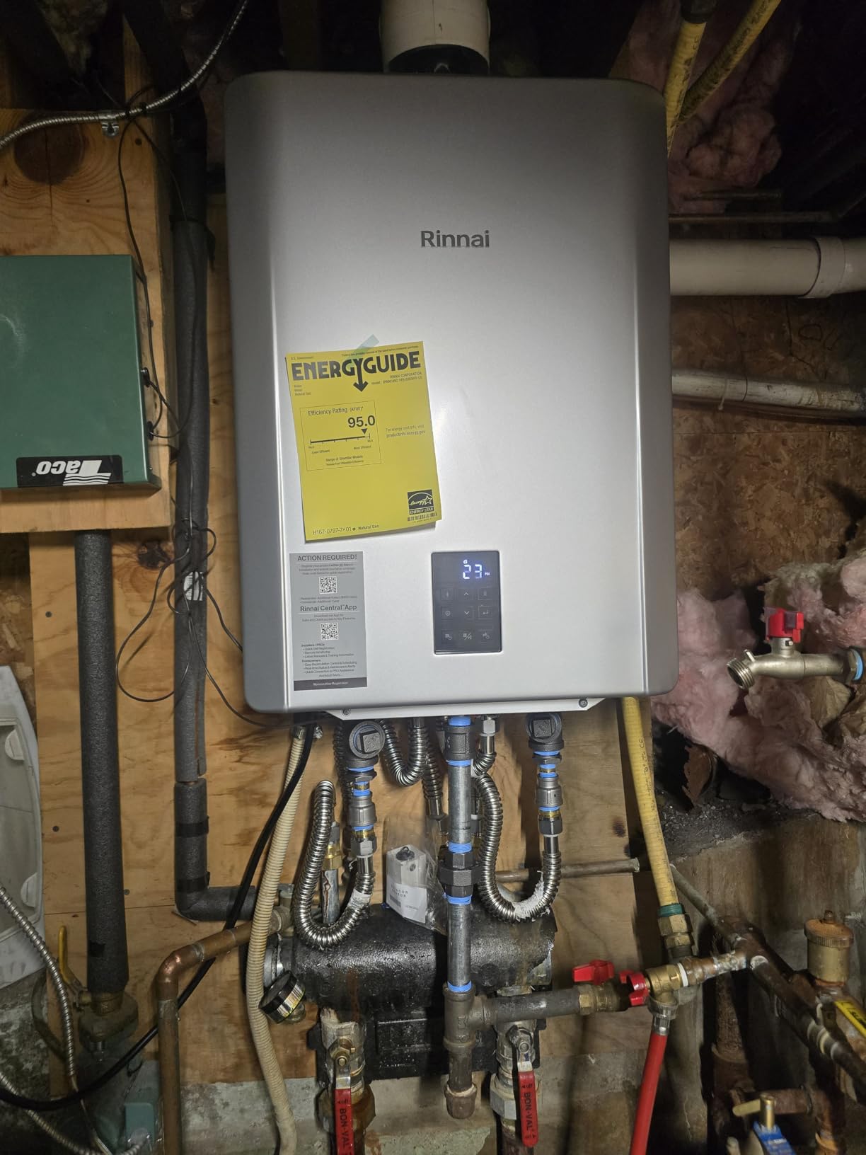Rinnai IP090199C I-SERIES Plus 90k BTU Condensing Combi Heat Boiler | Natural Gas or Propane, Liquid Heating, High Efficiency, Residential or Commercial Use customer photo 1