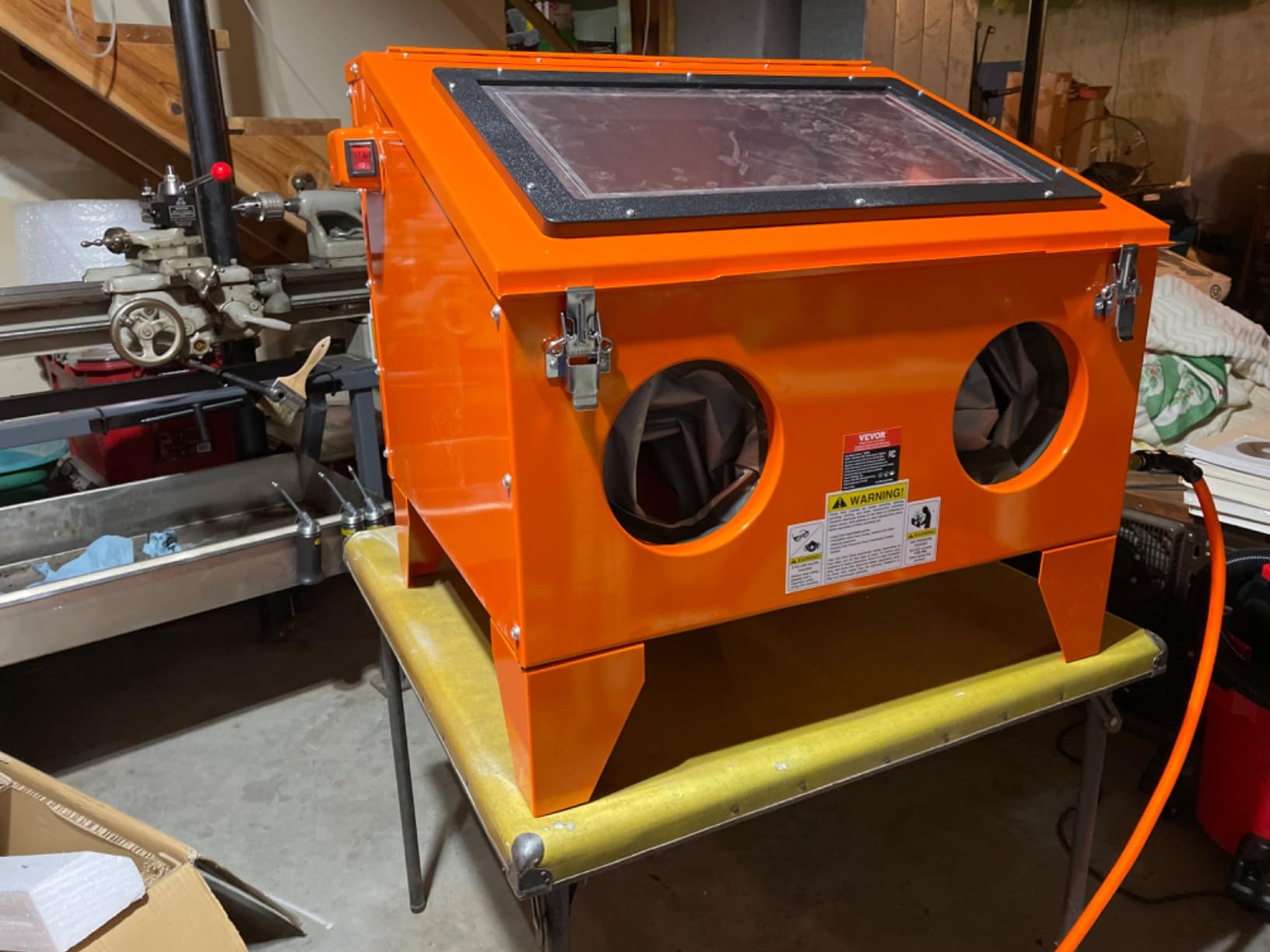 VEVOR 25 Gallon Sandblasting Cabinet, 40-120PSI Portable Benchtop Sand Blasting Cabinet, Heavy Duty Steel Sand Blaster with Blasting Gun & 4 Ceramic Nozzles for Paint, Stain, Rust Removal customer photo 1