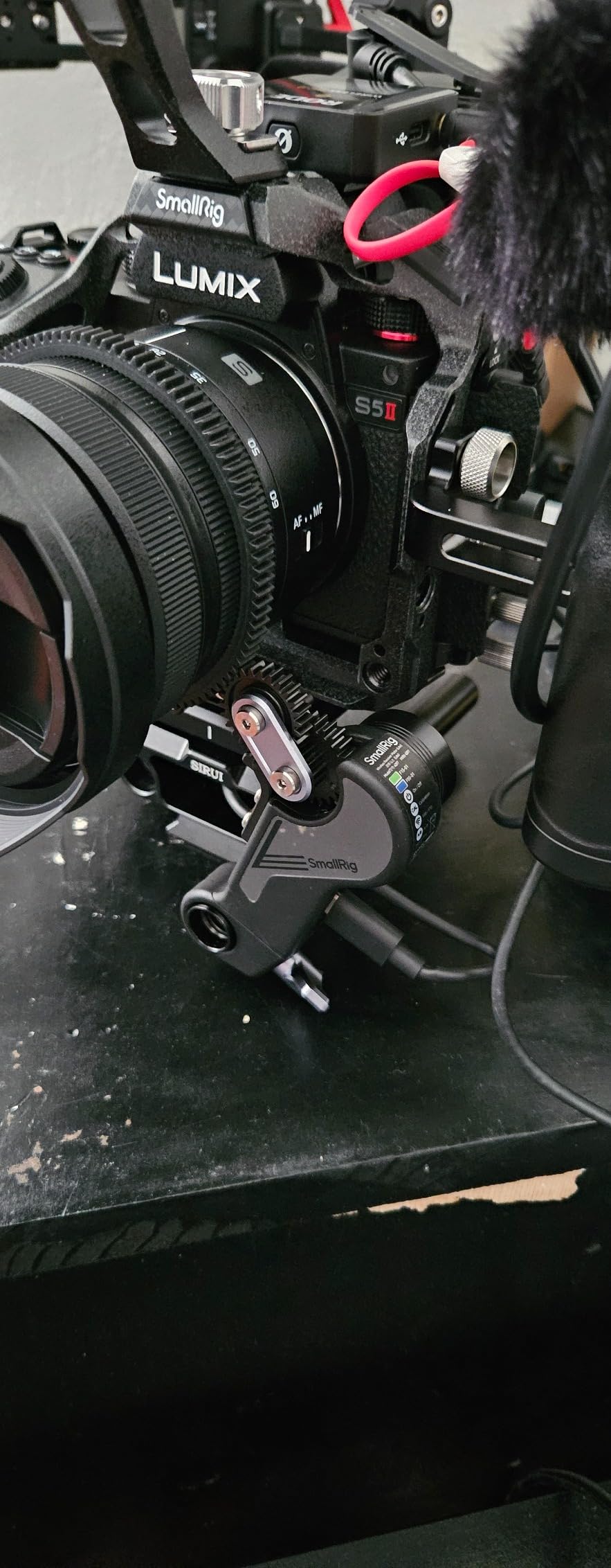SmallRig Wireless Follow Focus Kit (Lite) with Handwheel Controller & Receiver Motor, A/B Stops & 15mm Rod Clamp, Compact Design, Widely Compatible with Cinema and Zoom Lenses with High Damping - 4296 customer photo 2