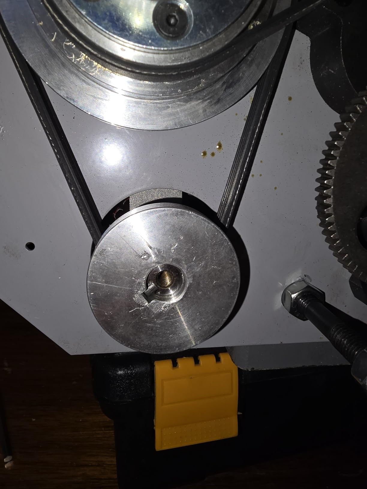 VEVOR Metal Lathe, 8.3'' x 29.5'' Benchtop Metal Lathe 0-2500 RPM Continuously Variable Speed 750W Brushless Motor Metal Gears with LCD Display Metal Lathe Machine customer photo 2