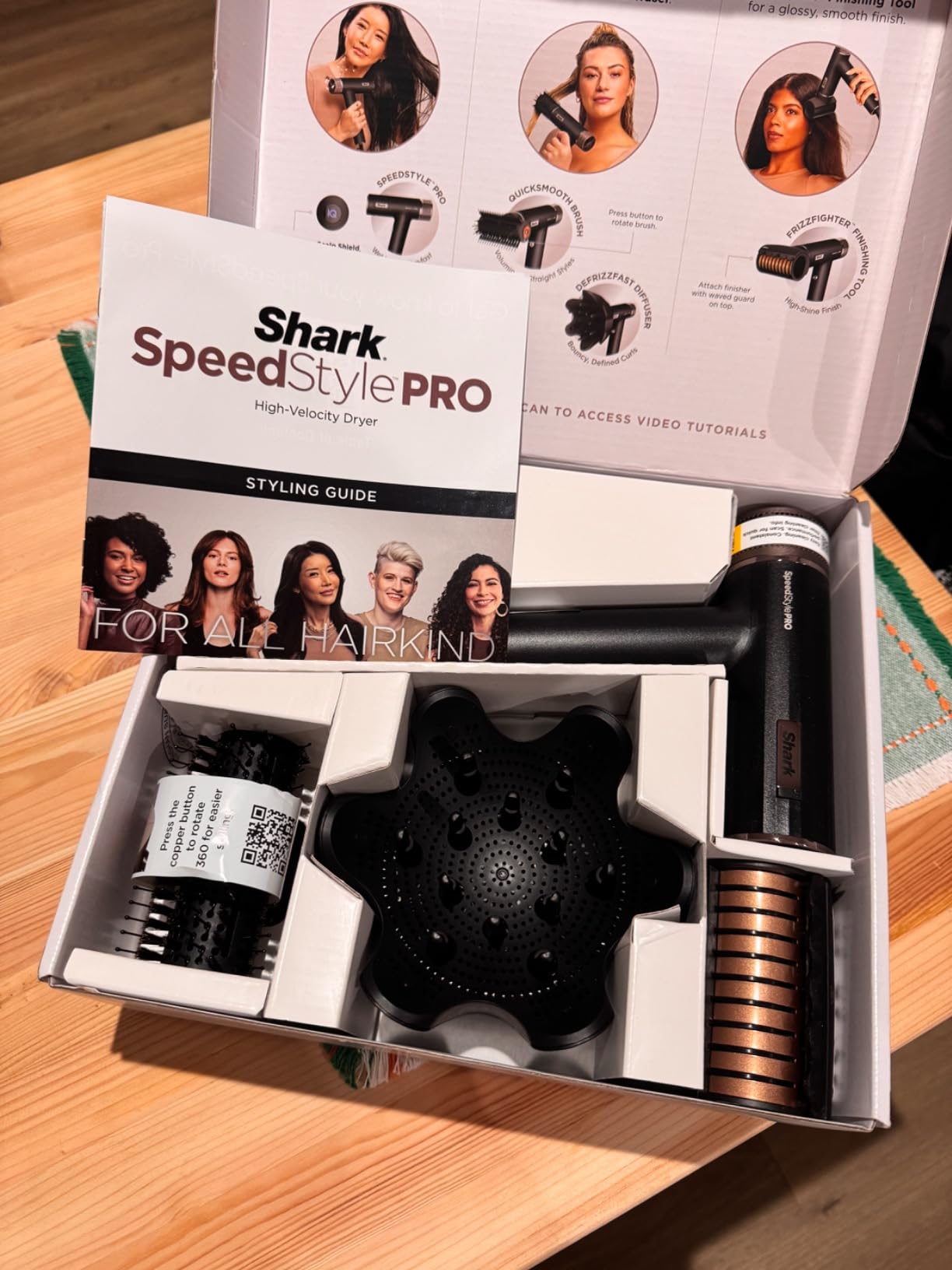 Shark SpeedStyle Pro Ionic Hair Dryer, Scalp Shield, Curly-Coily, HD732 | 0-100 MPH Airflow, DeFrizzFast Diffuser & QuickSmooth Brush Included customer photo 1