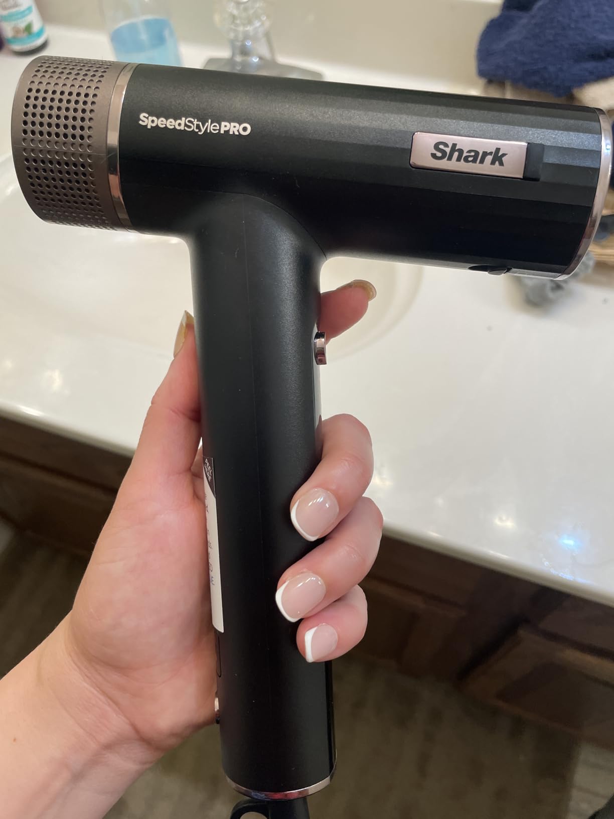 Shark SpeedStyle Pro Ionic Hair Dryer, Scalp Shield, Curly-Coily, HD732 | 0-100 MPH Airflow, DeFrizzFast Diffuser & QuickSmooth Brush Included customer photo 2