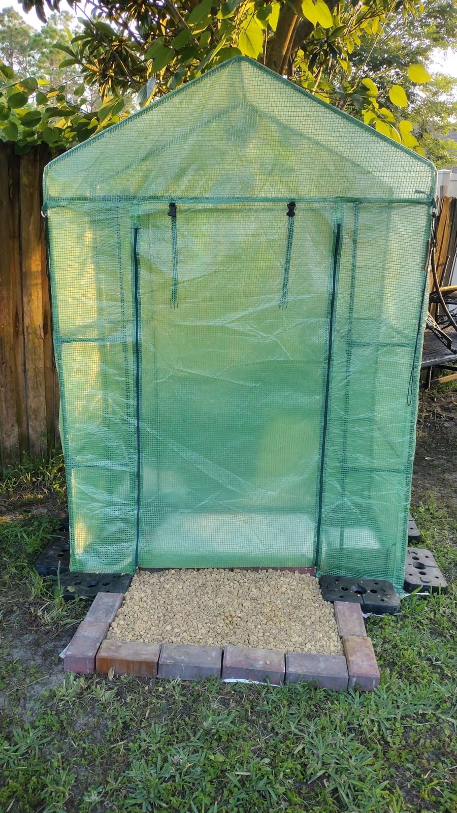 VEVOR Walk-in Tunnel Greenhouse, 9.6x6.4x6.2 ft Hoop House Greenhouse Tunnel, Plant Hot House with Galvanized Steel Frame, White PE Cover, Roll-up Zipper Door and 6 Windows for Outdoor customer photo 2