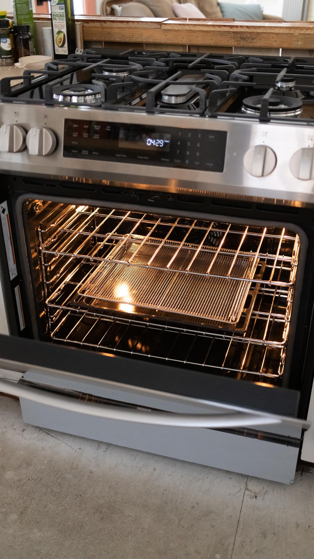 Kenmore 5.6 cu. ft. Front Control Gas Range Oven - Stainless Steel | 5 Burners, Turbo Boil+, True Convection, Air Fry With Rack, Three Oven Racks, Self Clean, Cast Iron Grates, Wok Ring, LP Kit customer photo 2
