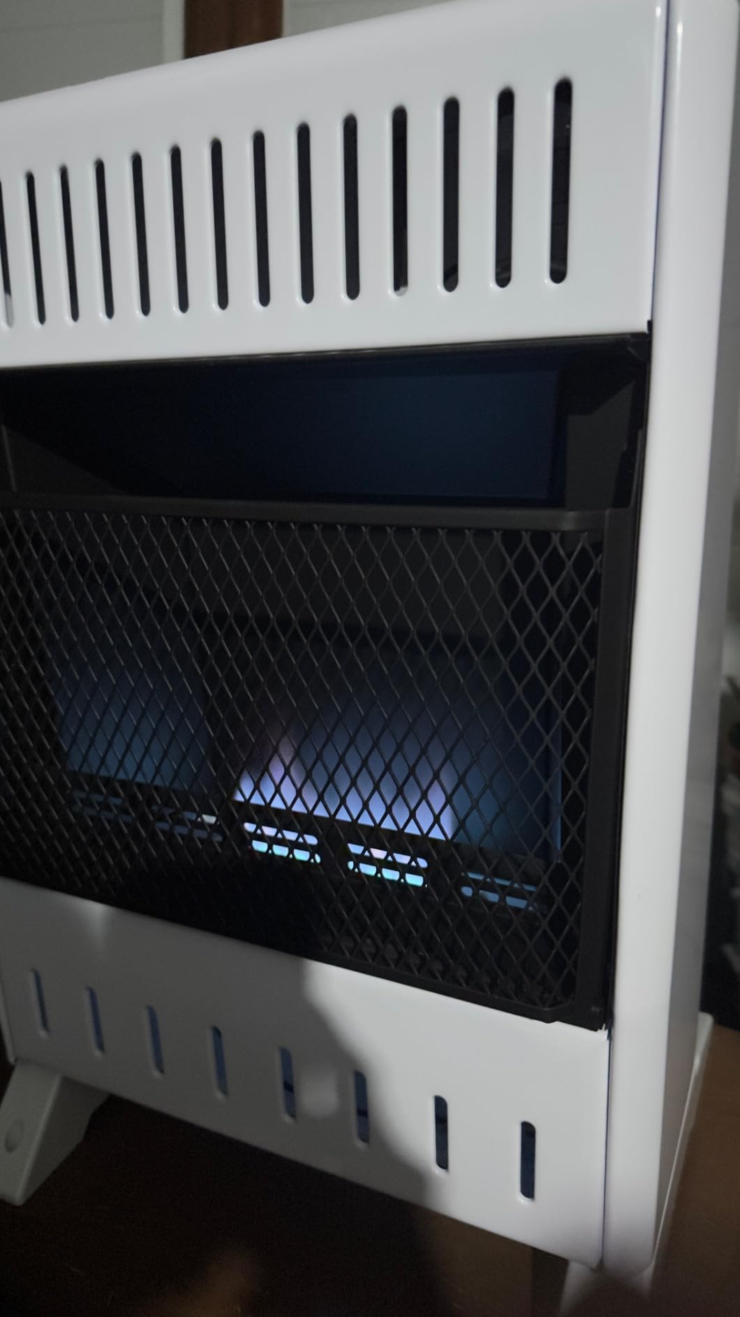 ProCom Heating Liquid Propane Ventless Blue Flame Heater With Base Feet - 10,000 BTU, Manual Control - Model# ML100HBA-B customer photo 1