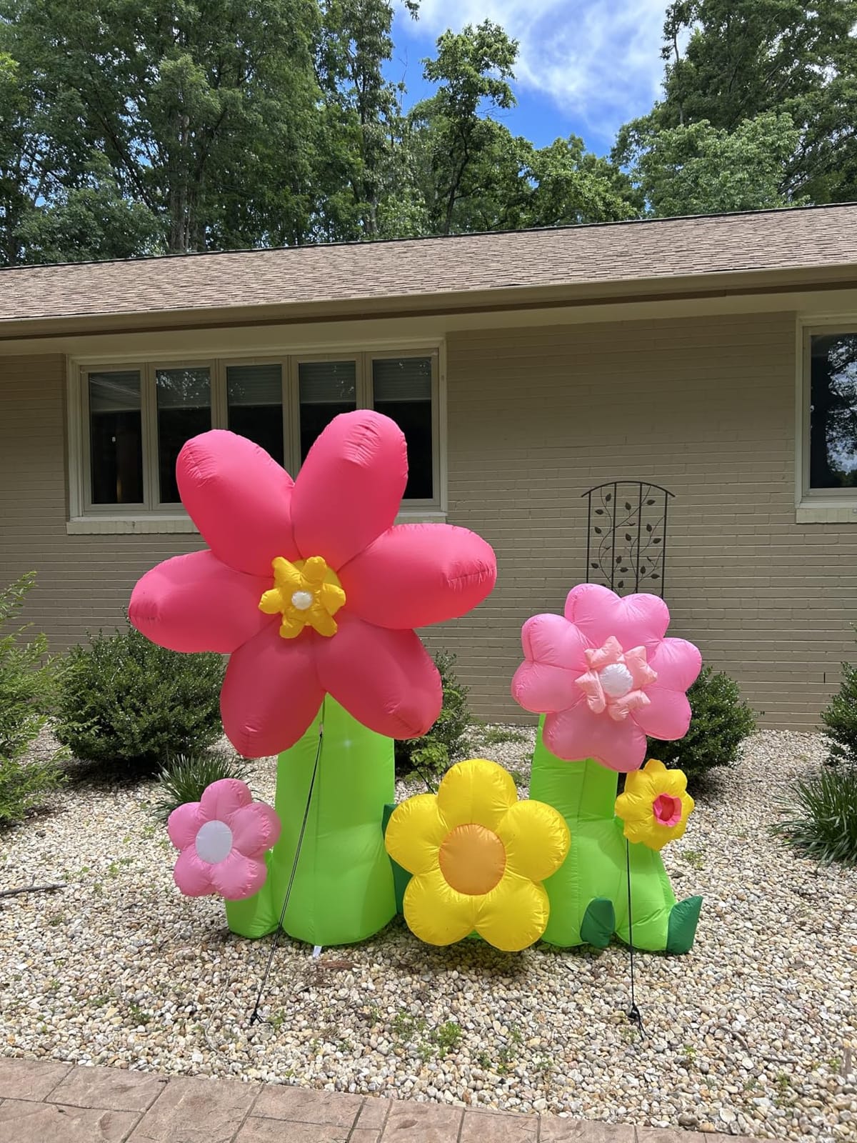 KOOY 6FT Spring Easter Inflatable Flowers Outdoor Decoration Multi-Colored Blow up Flowers, Built-in LED Lights customer photo 2