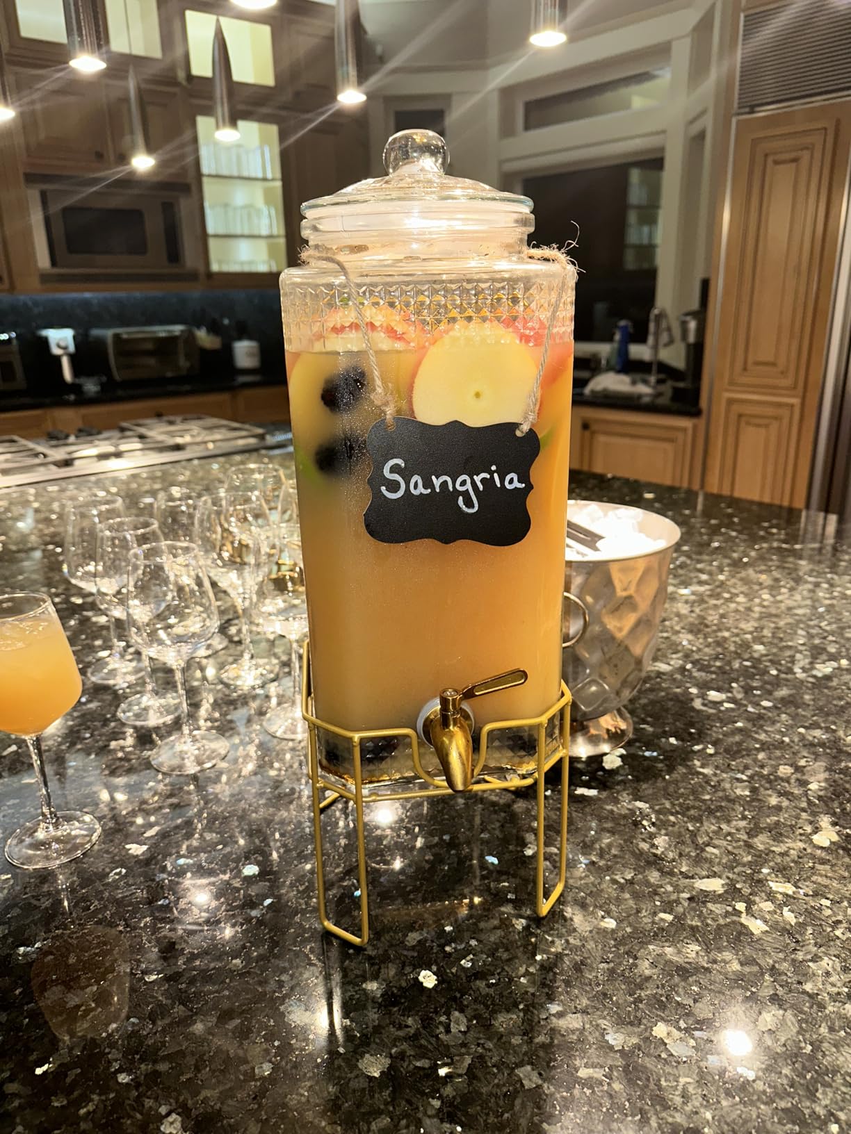 Drink Dispenser, 2 Gallon Drink Dispensers for Parties, Beverage Dispenser with Stand, Glass Lid and Stainless Steel Spigot Leak-proof, Ideal for Lemonade, Juice, Tea, and Party Drinks customer photo 1