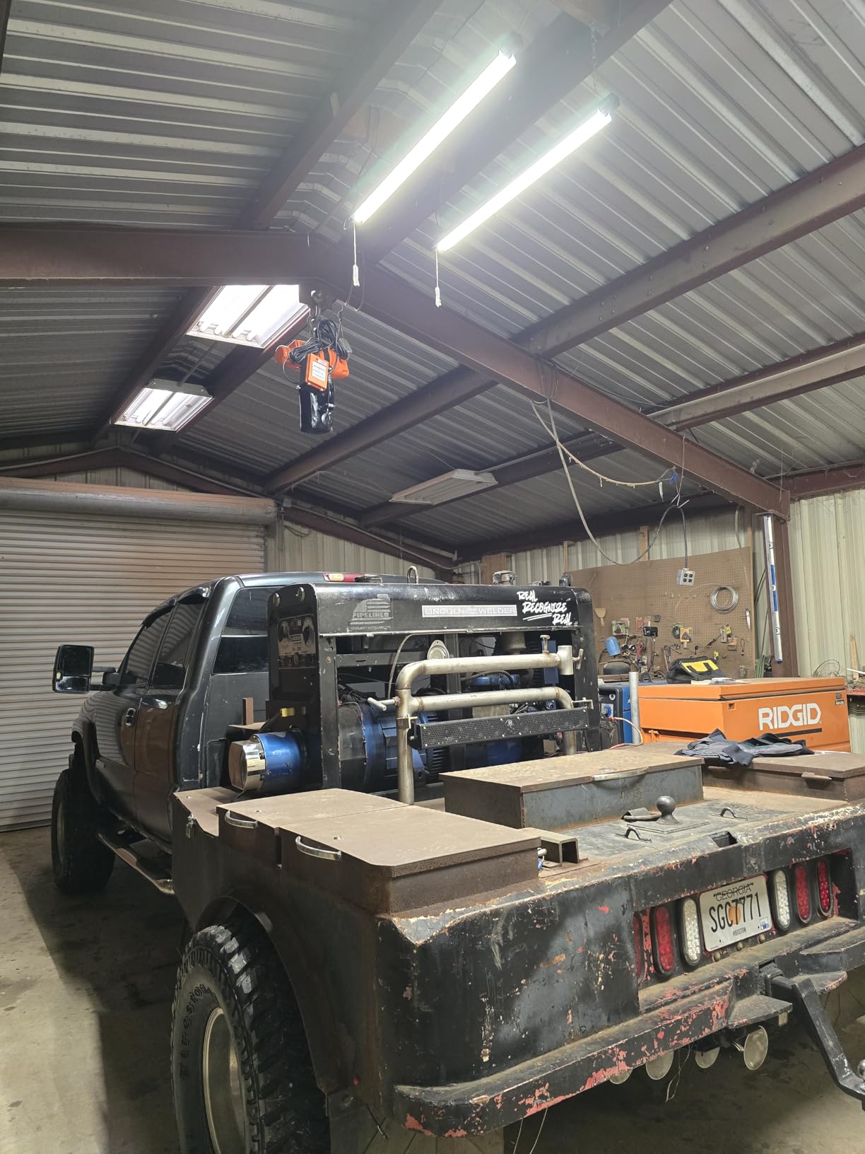 VEVOR Electric Chain Hoist 2200 lbs 20 ft Lift Single Phase Overhead Crane, with Chain, 328 ft Wireless & 15 ft Wired Remote Control, 110V, Copper Motor, Emergency Stop for Garage, Workshop, and Home customer photo 1
