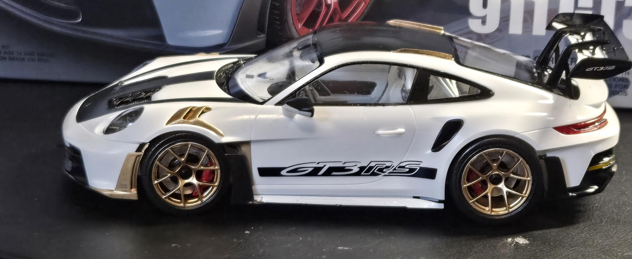 TAMIYA 1/24 Porsche 911 GT3 RS 992 TAM24370 customer photo 1