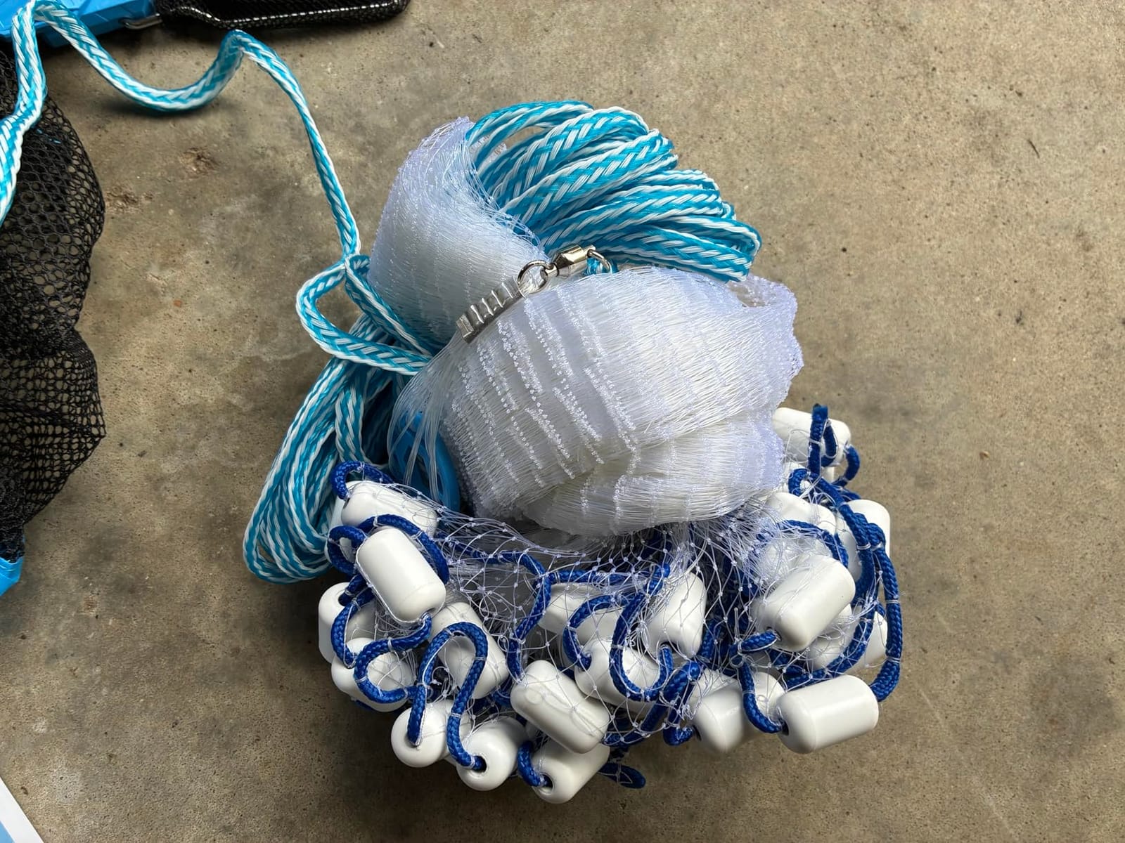 Calamus Baitfish Cast Net, 3/8 Mesh, 3ft-6ft Radius | Heavy-Duty Sinking Nylon Line, Mesh Storage Bag & Storage Bucket & Net Repair Kit, Freshwater & Saltwater, Easy to Throw customer photo 2