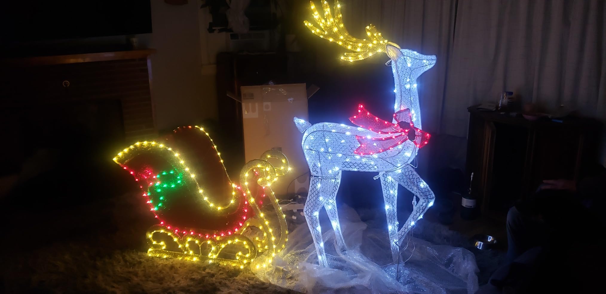 Tangkula 5.4 FT Christmas Lighted Reindeer & Santa's Sleigh, Indoor/Outdoor Xmas Pre-Lit Yard Decoration with 462 LED Lights, Stakes & Zip Ties, Festive Holiday Decoration for Yard, Lawn & Garden customer photo 1