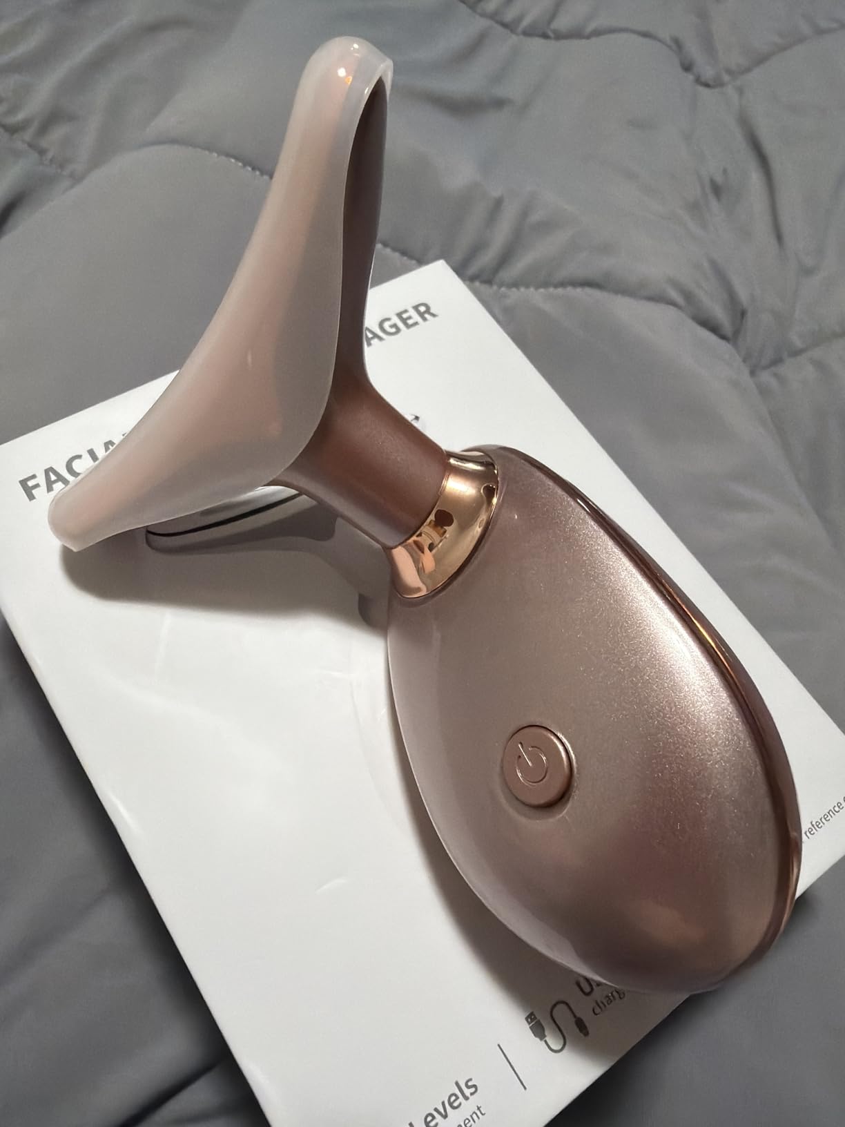 Facial Massager Red Light Therapy for Face and Neck - 7 Color Face Sculpting Wand customer photo 2