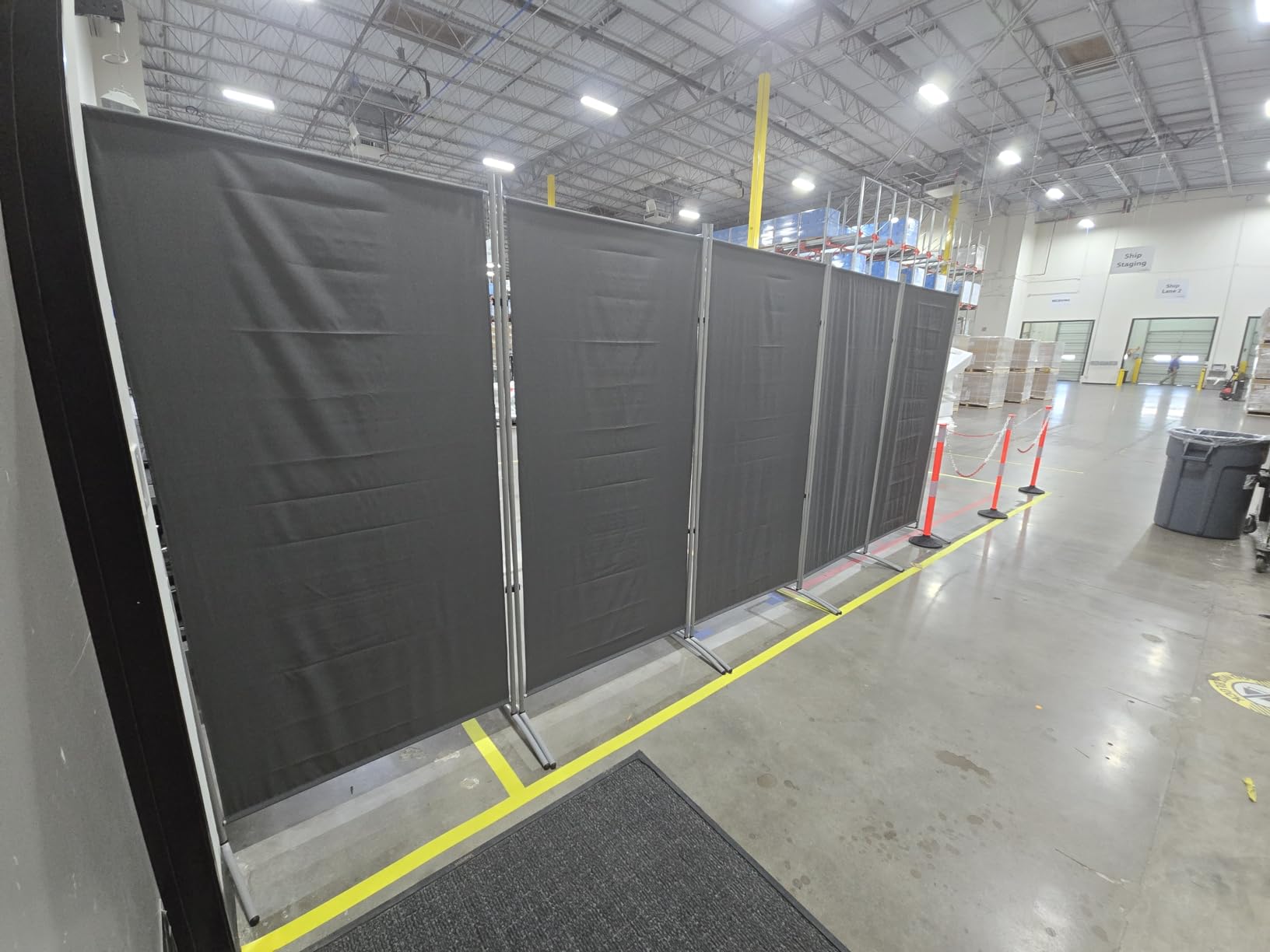RANTILA 3 Panel Privacy Screen, 6 Ft Tall Folding Privacy Screen Room Dividers, Freestanding Room Partition Wall Dividers, 102''W x 20''D x 71''H, Black customer photo 1
