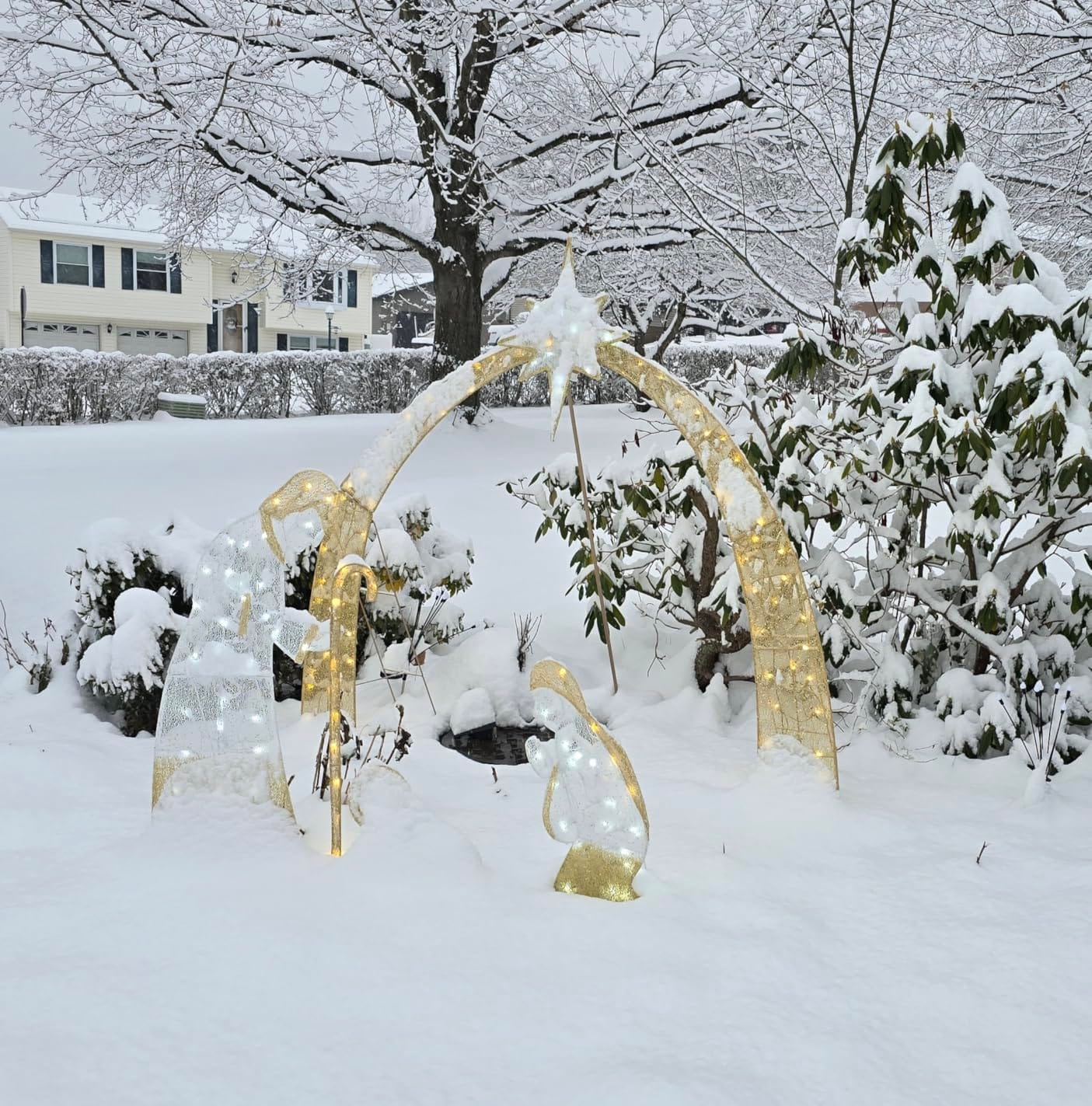 Best Choice Products 4.5ft Lighted 2D Outdoor Nativity Scene, Christmas Arch Holy Family Yard Decoration w/ 115 LED Lights, Stakes, Zip Ties customer photo 2