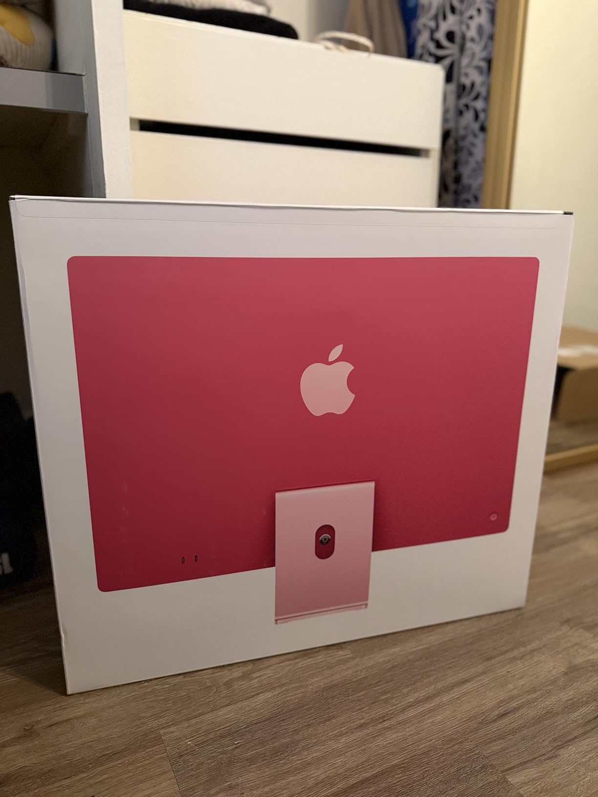 2024 iMac All-in-One Desktop Computer with M4 chip with 8-core CPU and 8-core GPU: Built for Apple Intelligence, 24-inch Retina Display, 16GB Unified Memory, 256GB SSD Storage, Silver customer photo 1