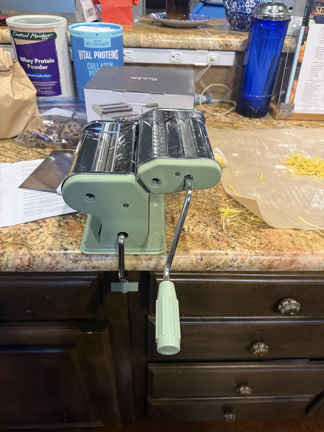 Sur La Table Kitchen Essential Va Bene Manual Pasta Maker Machine Noodle Maker w/Rollers & Cutters - Spaghetti, Fettuccini, Lasagna or Dumpling Skin - Stainless Steel/Juniper Green customer photo 2