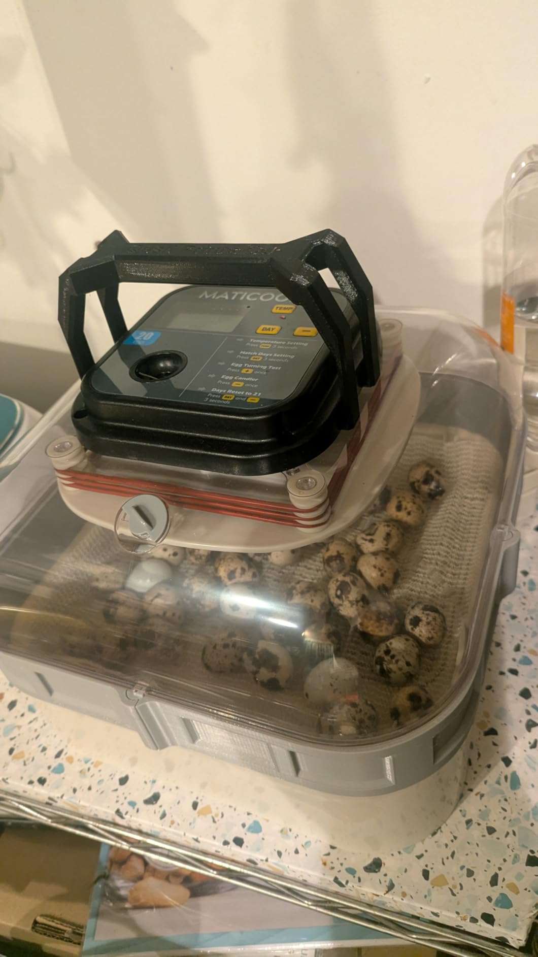 MATICOOPX 20 Egg Incubator with Humidity Display, Egg Candler, Automatic Egg Turner, for Hatching Chickens customer photo 1