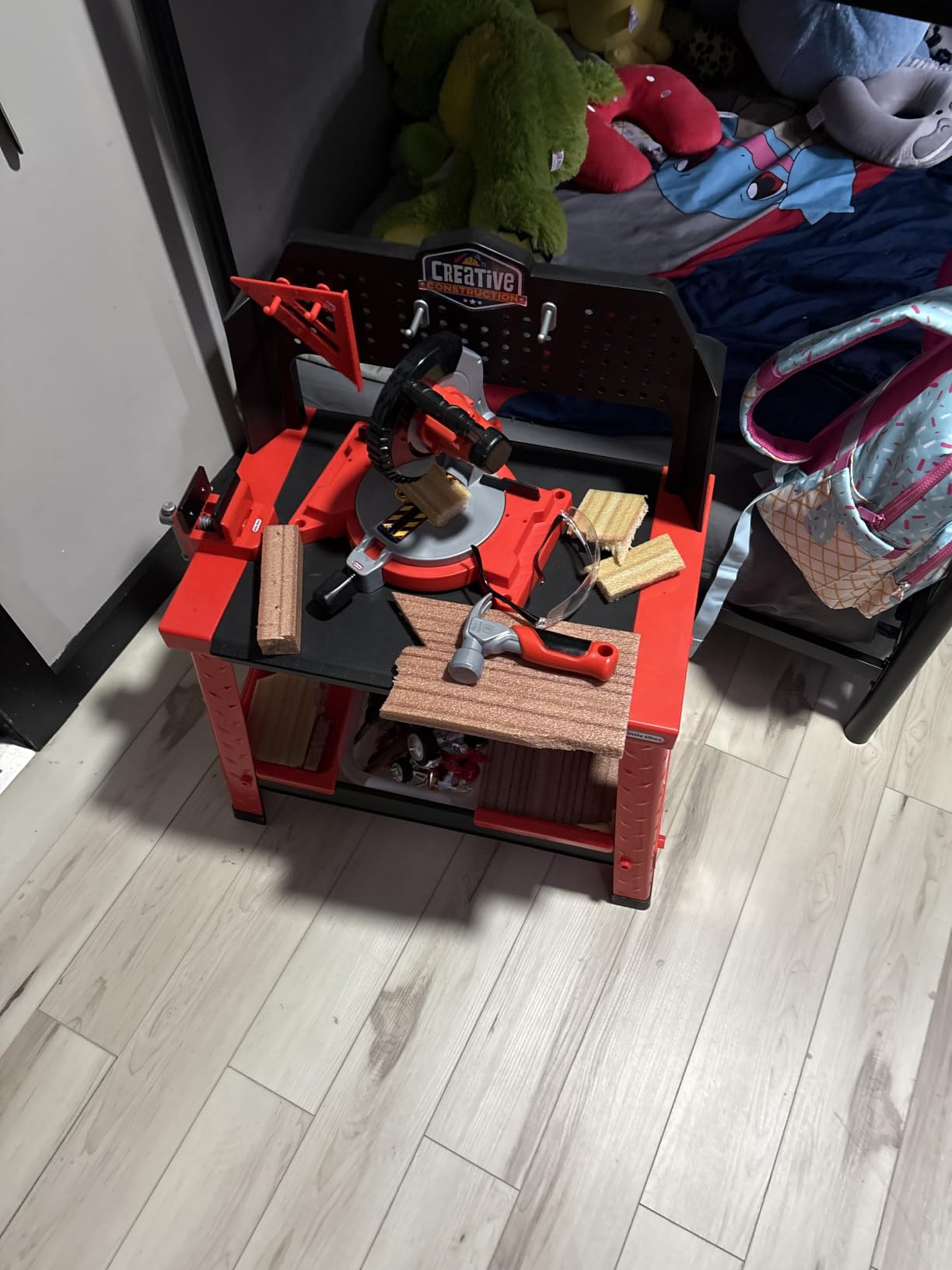 Little Tikes Creative Construction Workbench with 15+ Accessories, Pretend Play Construction Set, for Boys and Girls Ages 3+ Years customer photo 1